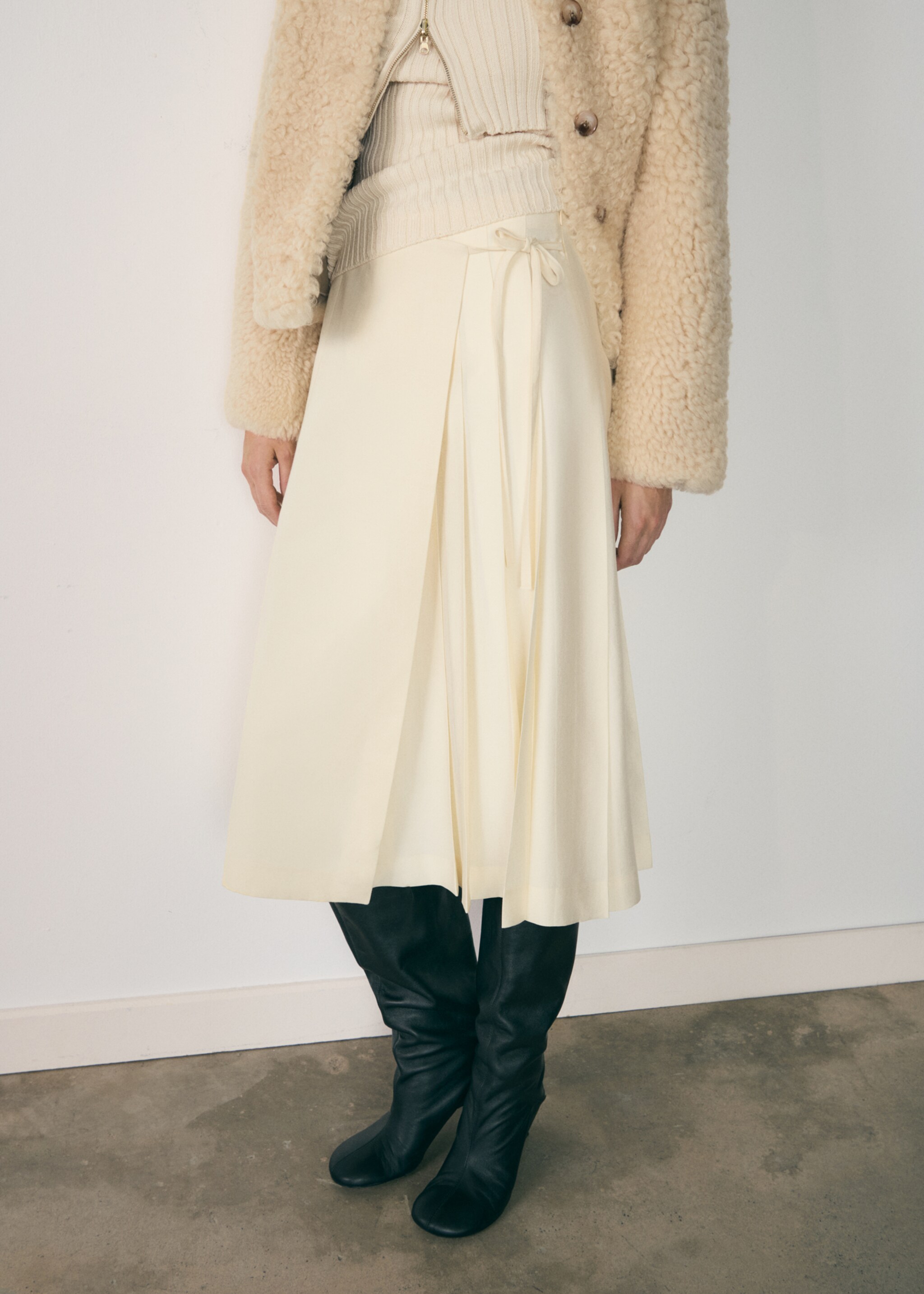 Lyocell skirt with bow - Medium plane, Ecru. Ref: 77067720-00.