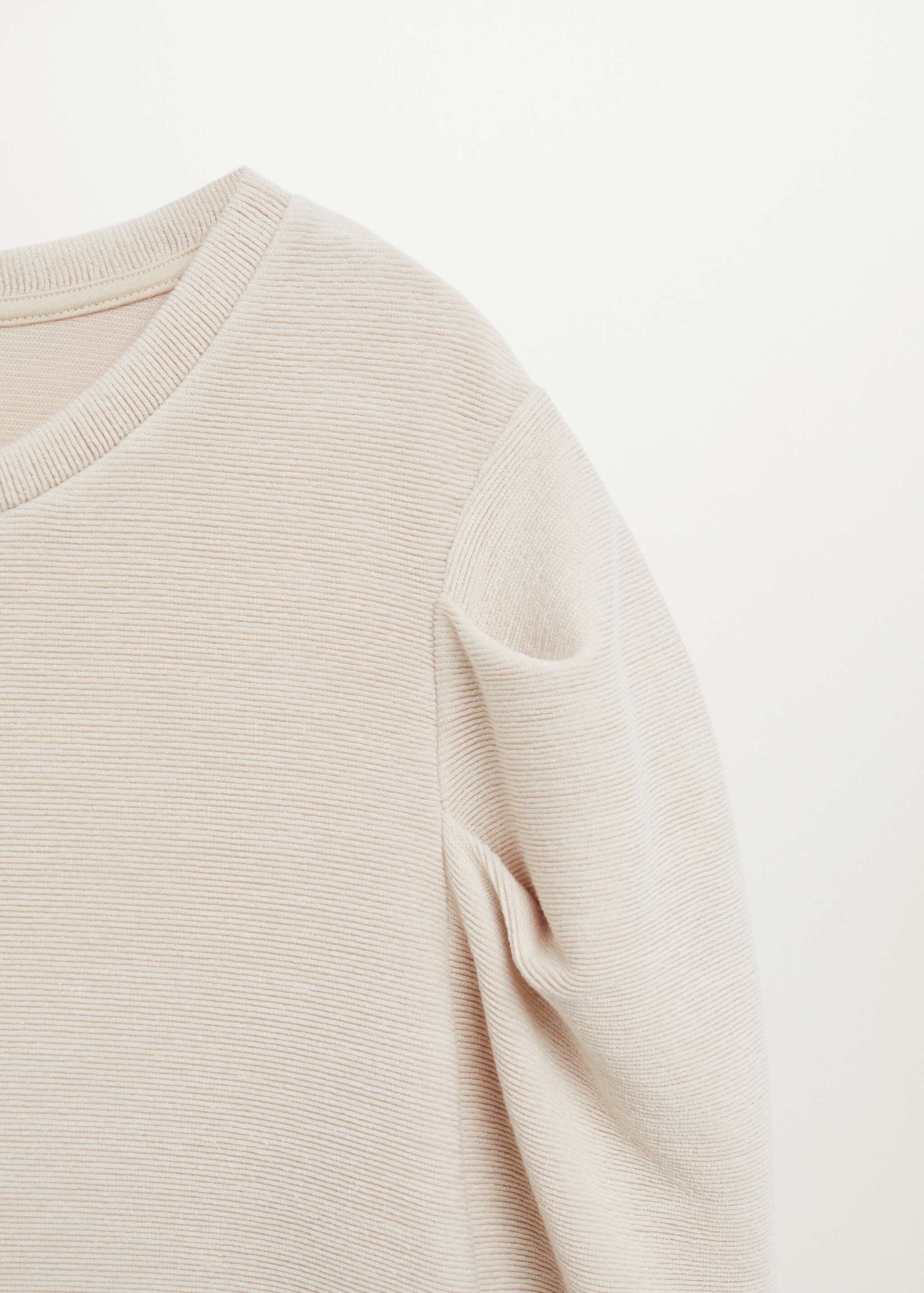 Puffed shoulder t-shirt - Details of the article 8
