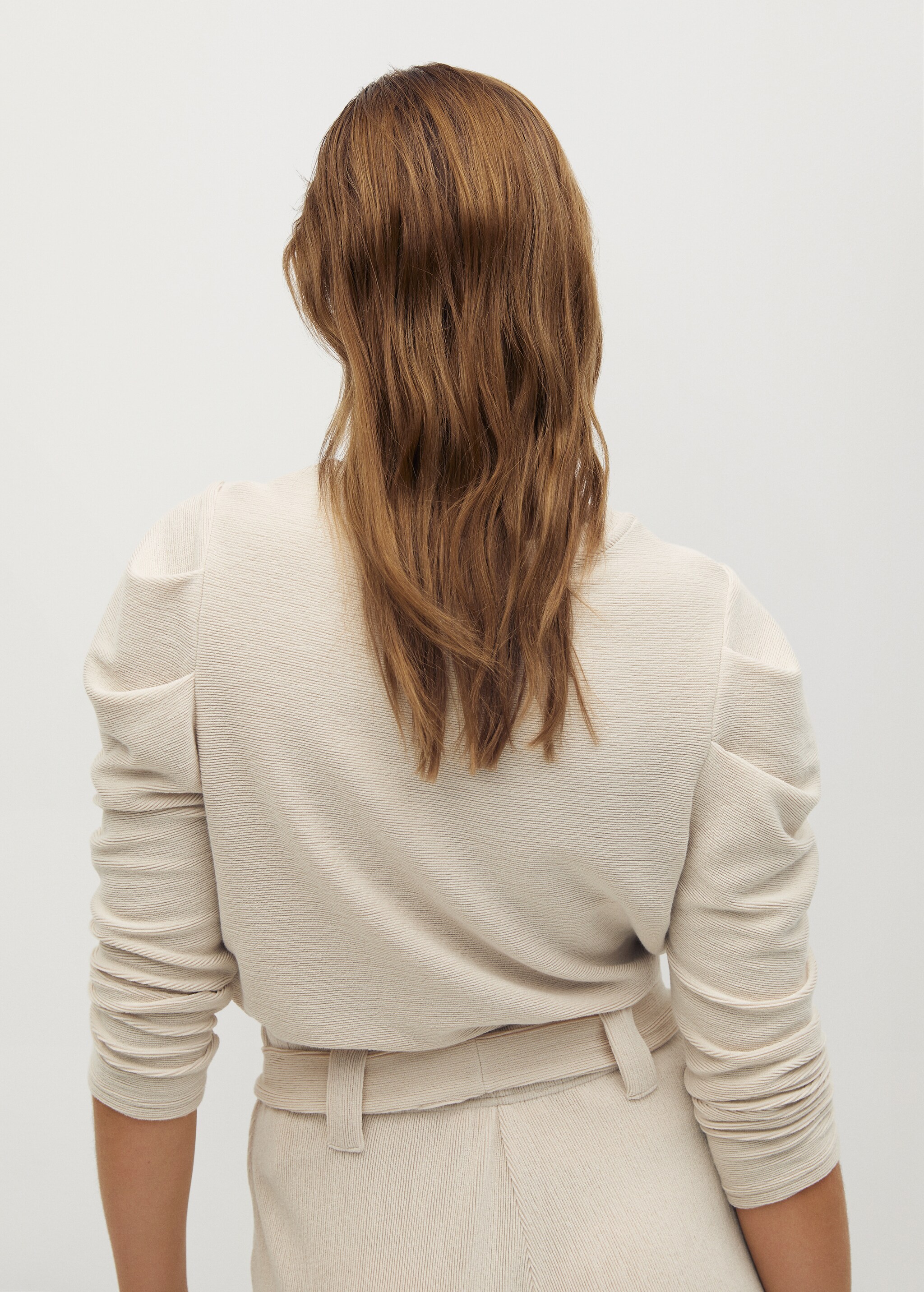 Puffed shoulder t-shirt - Reverse of the article