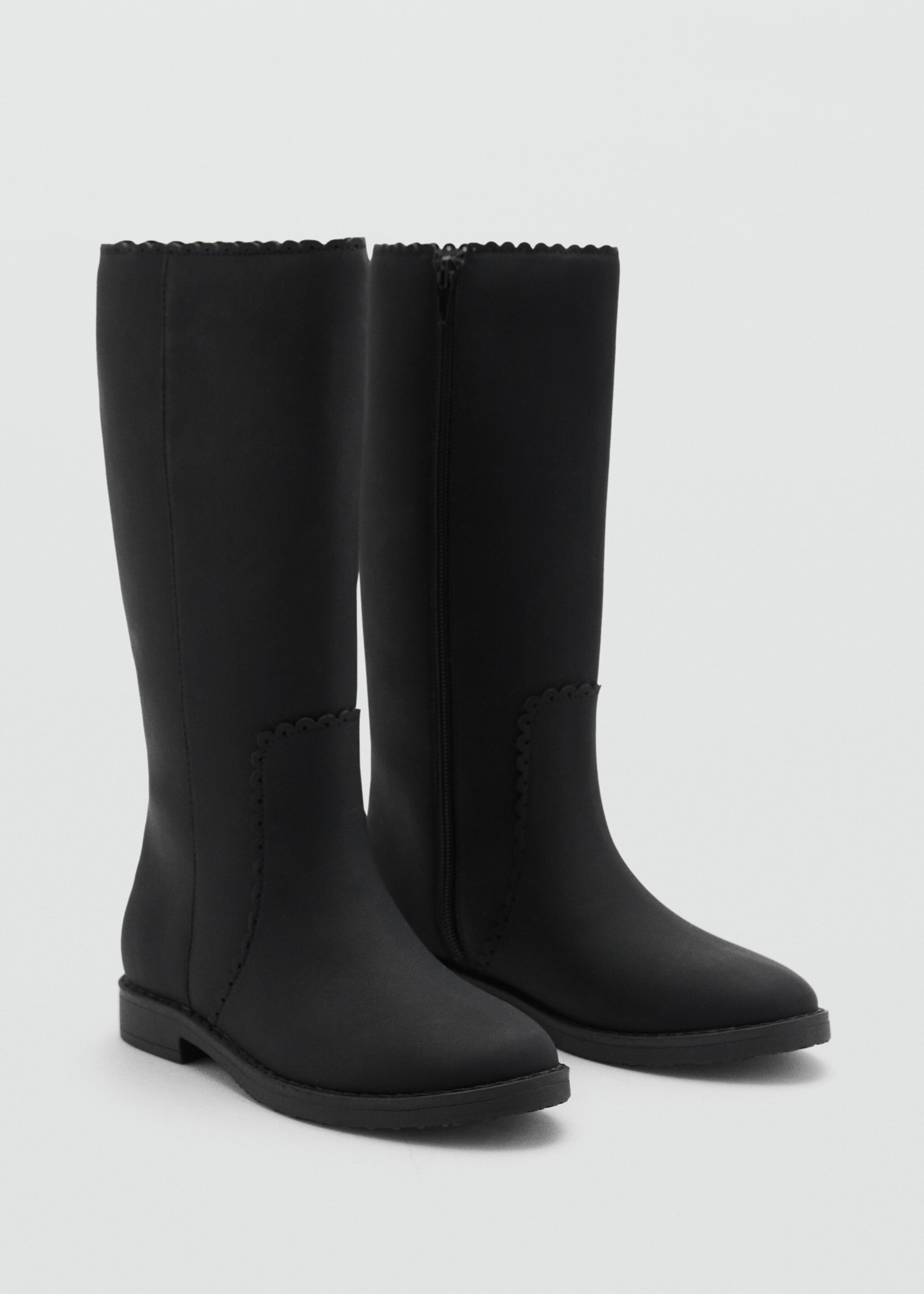 Bota alta plana - Plano medio, Negro. Ref: 77067911-00.