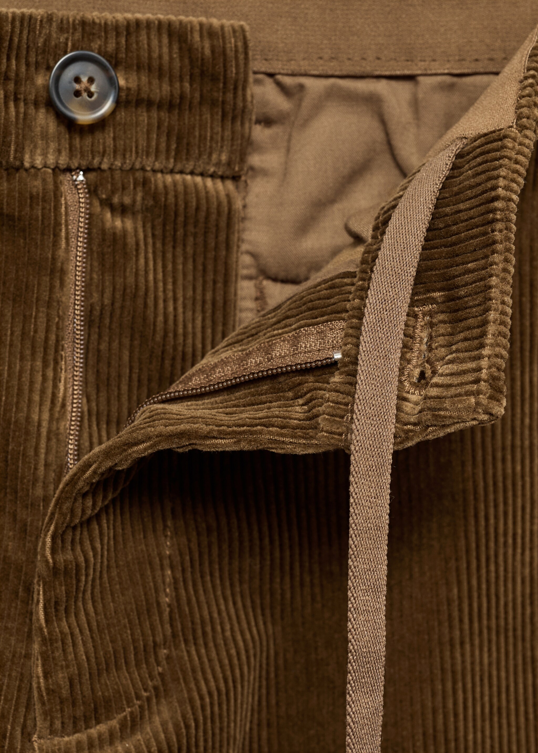 Slim Fit-Cordhose - Detail des Artikels 0, Mittelbraun. Ref: 77067913-00.