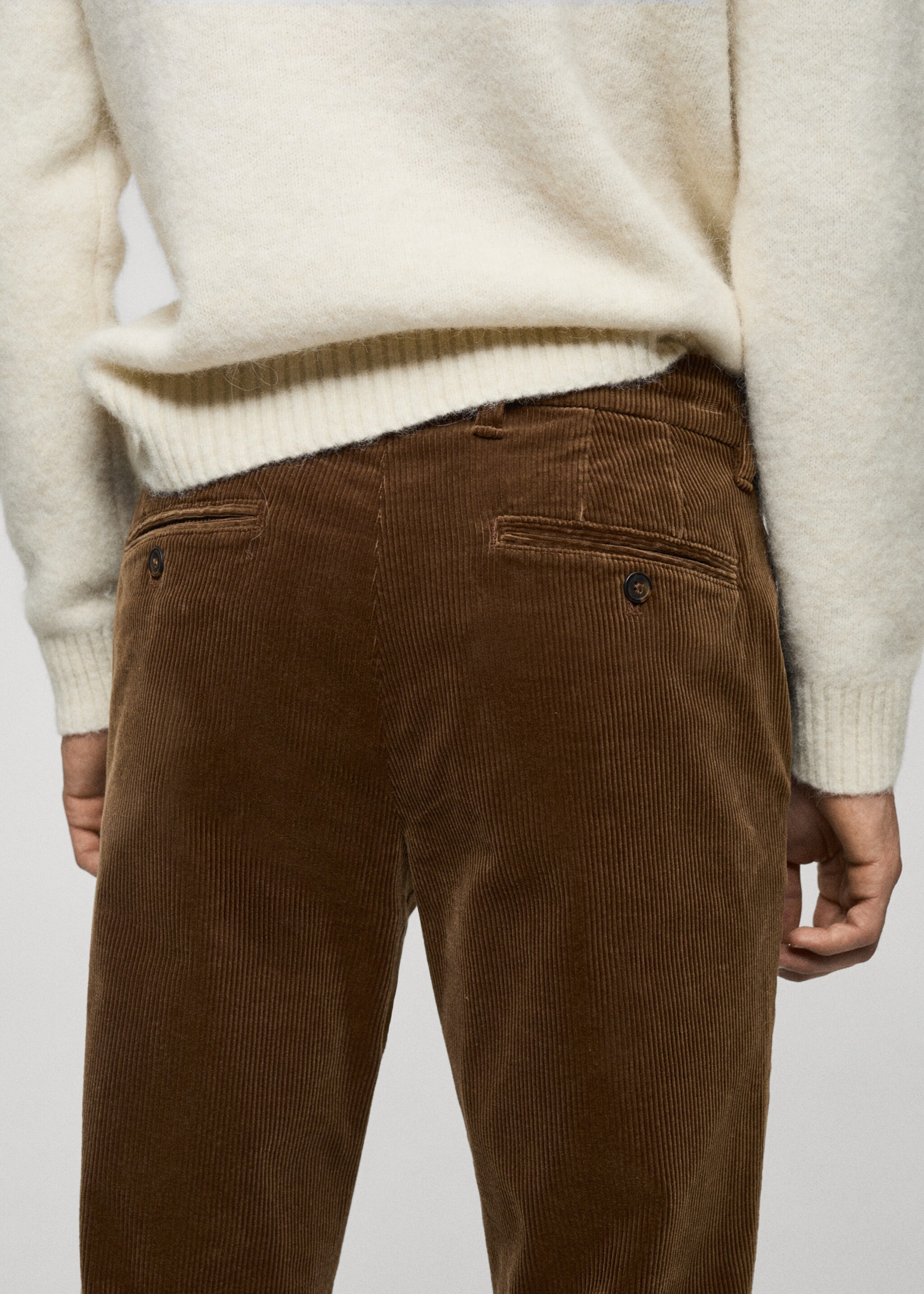 Slim Fit-Cordhose - Detail des Artikels 6, Mittelbraun. Ref: 77067913-00.