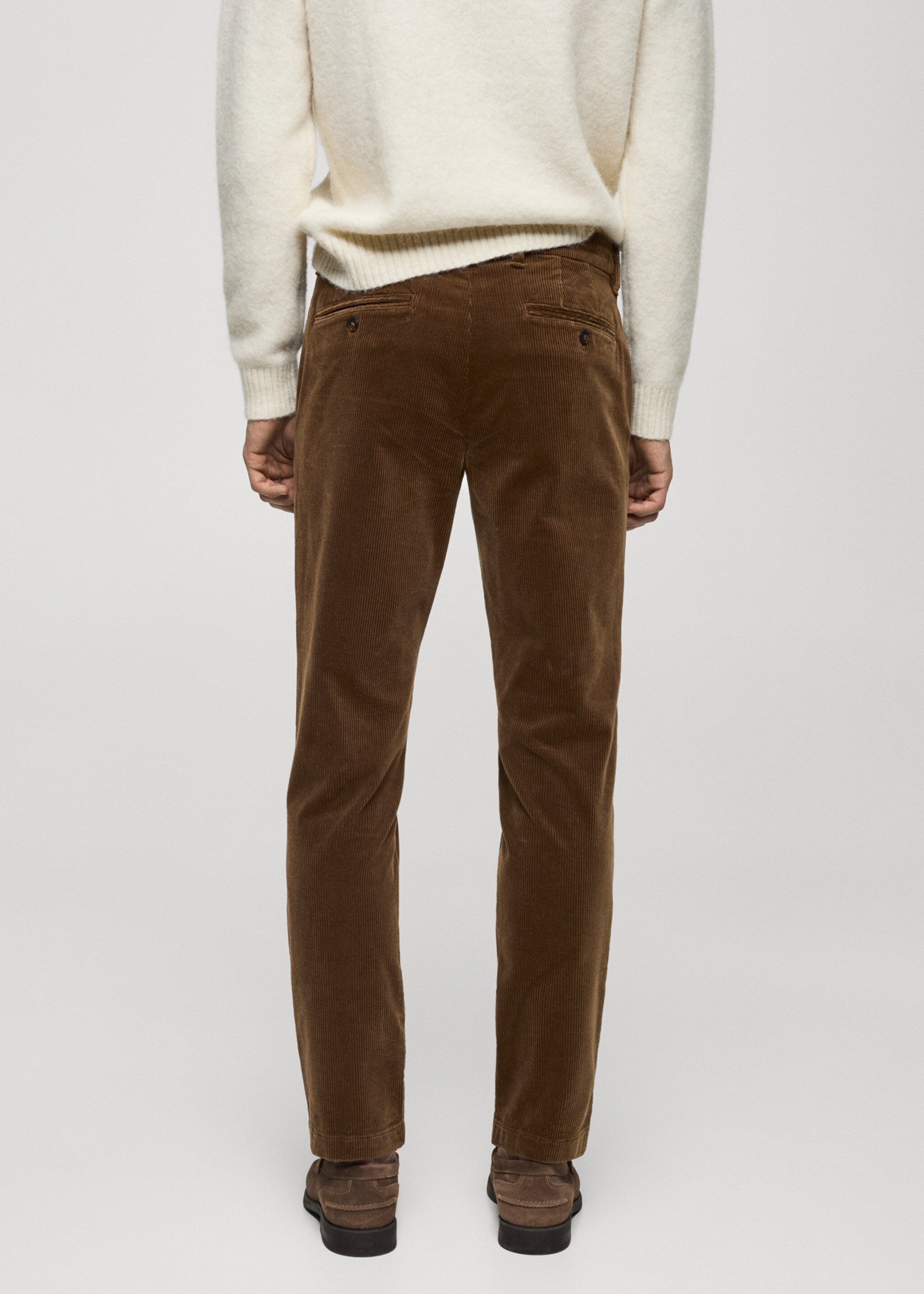 Slim Fit-Cordhose - Rückseite des Artikels, Mittelbraun. Ref: 77067913-00.