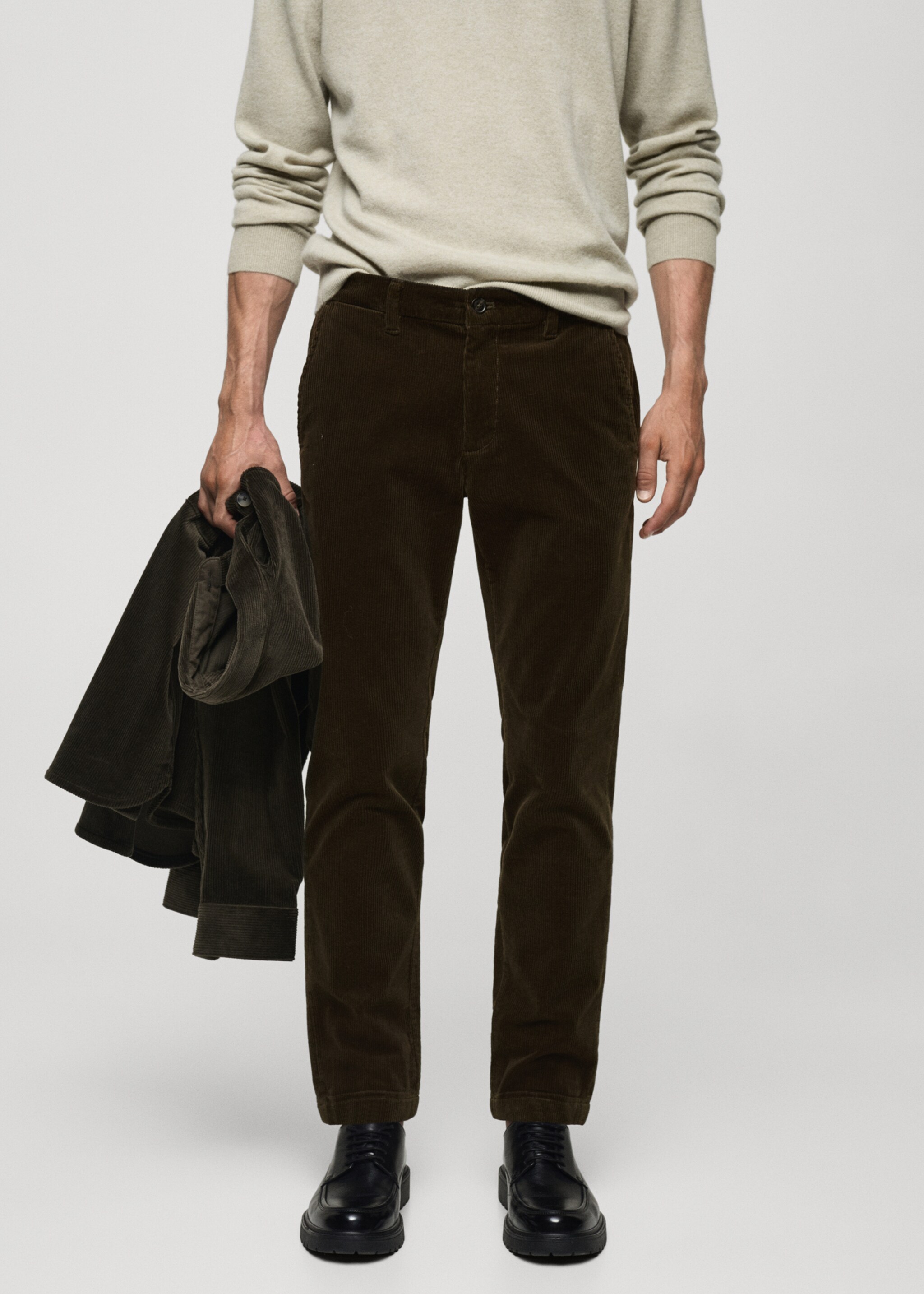 Slim Fit-Cordhose - Mittlere Ansicht, Khaki. Ref: 77067913-00.