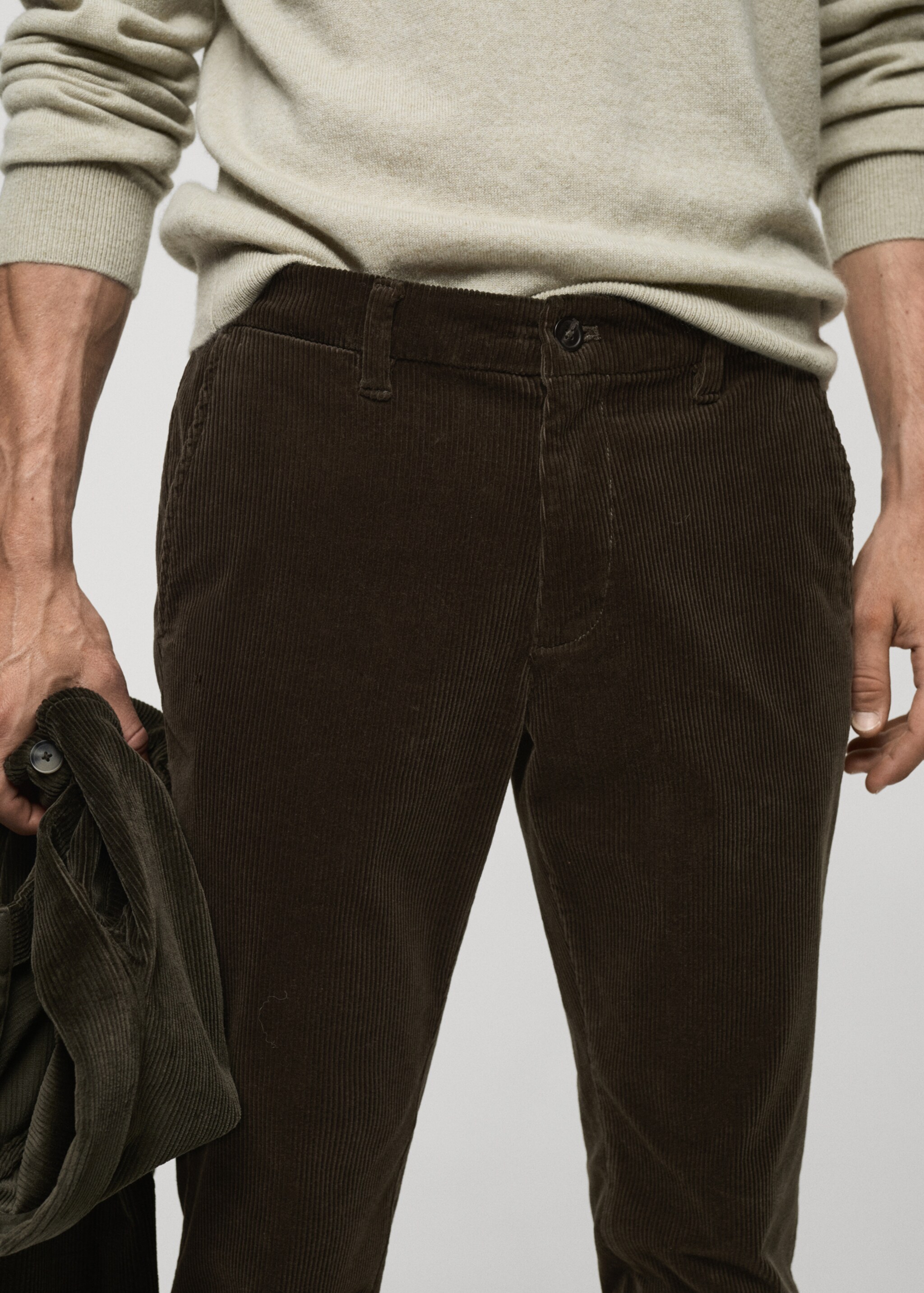 Slim Fit-Cordhose - Detail des Artikels 1, Khaki. Ref: 77067913-00.