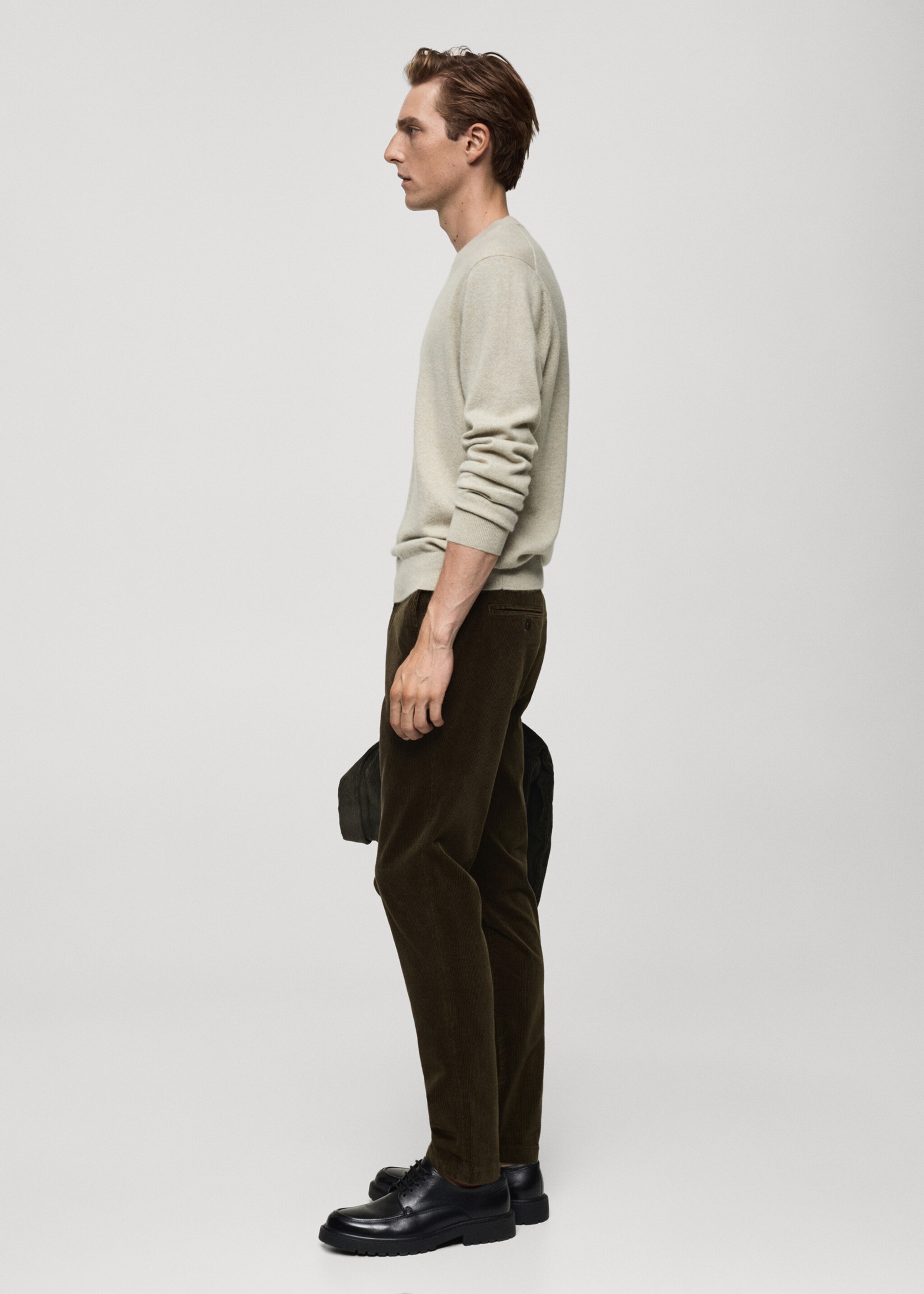 Slim Fit-Cordhose - Detail des Artikels 2, Khaki. Ref: 77067913-00.