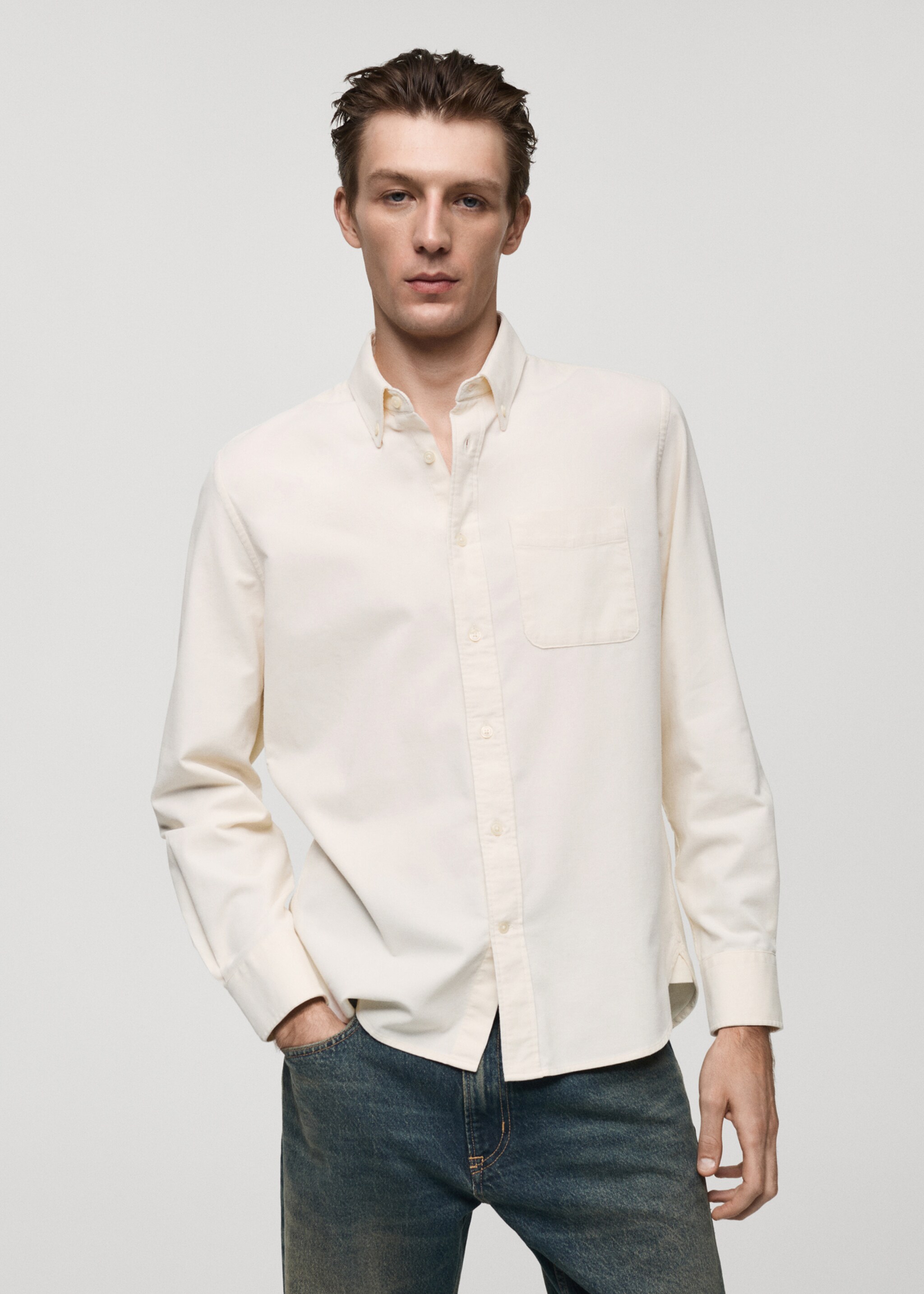 Classic-fit micro-corduroy shirt - Medium plane, White. Ref: 77067924-00.