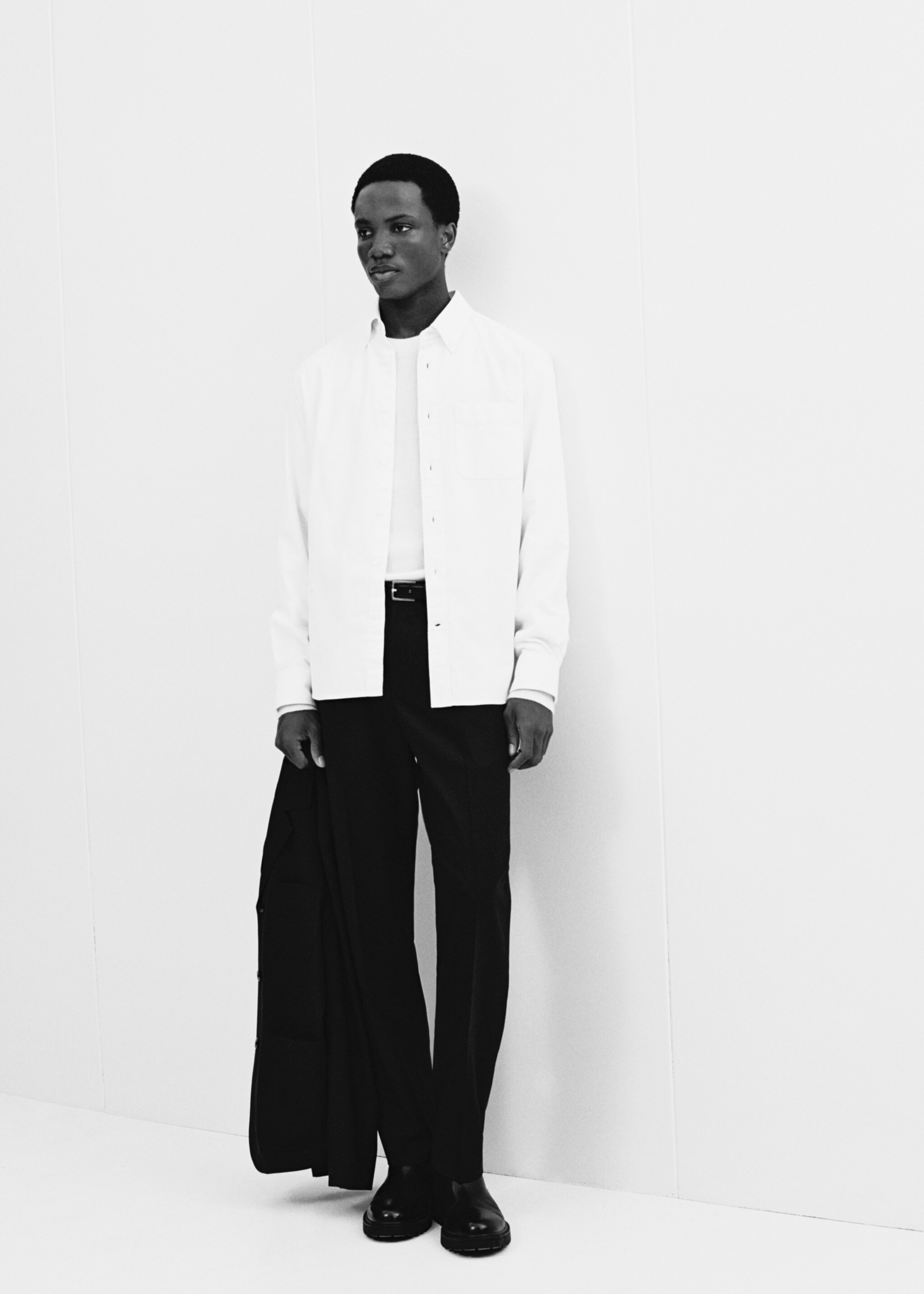 Classic-fit micro-corduroy shirt - Details of the article 3, White. Ref: 77067924-00.