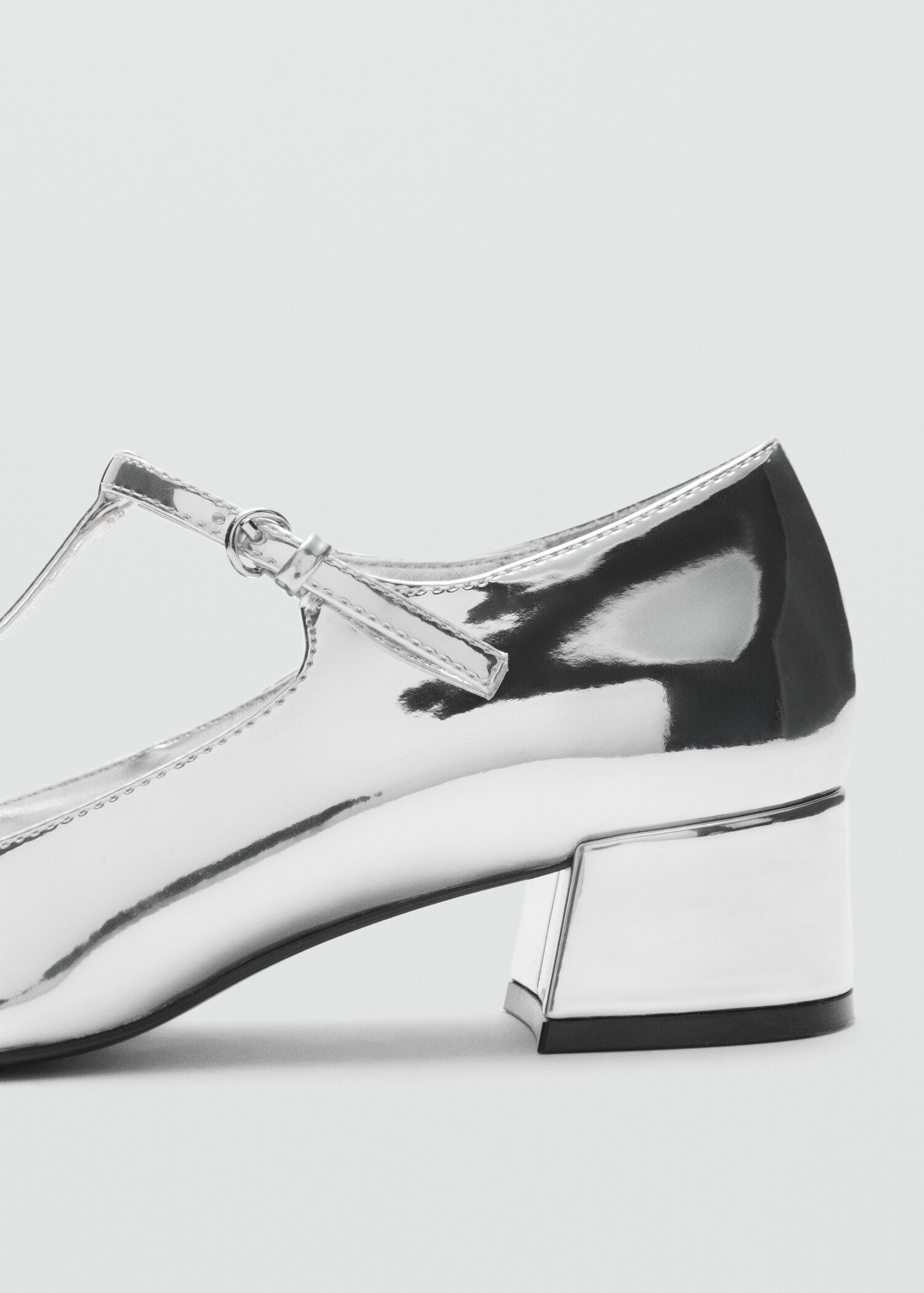 Metallic heel shoes - Details of the article 3