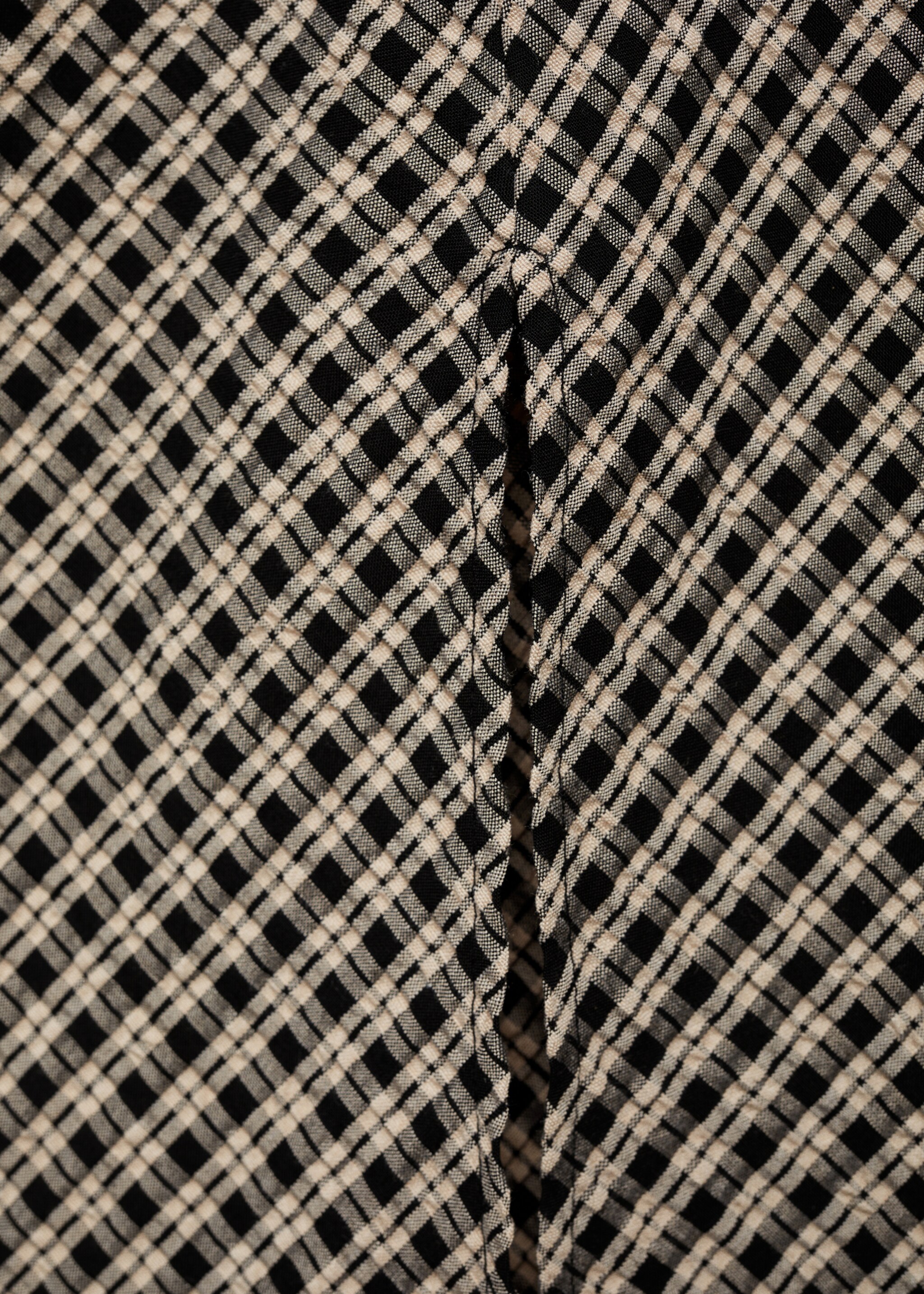 Faldilla midi quadres - Detall de l'article 0, Negre. Ref: 77068278-00.