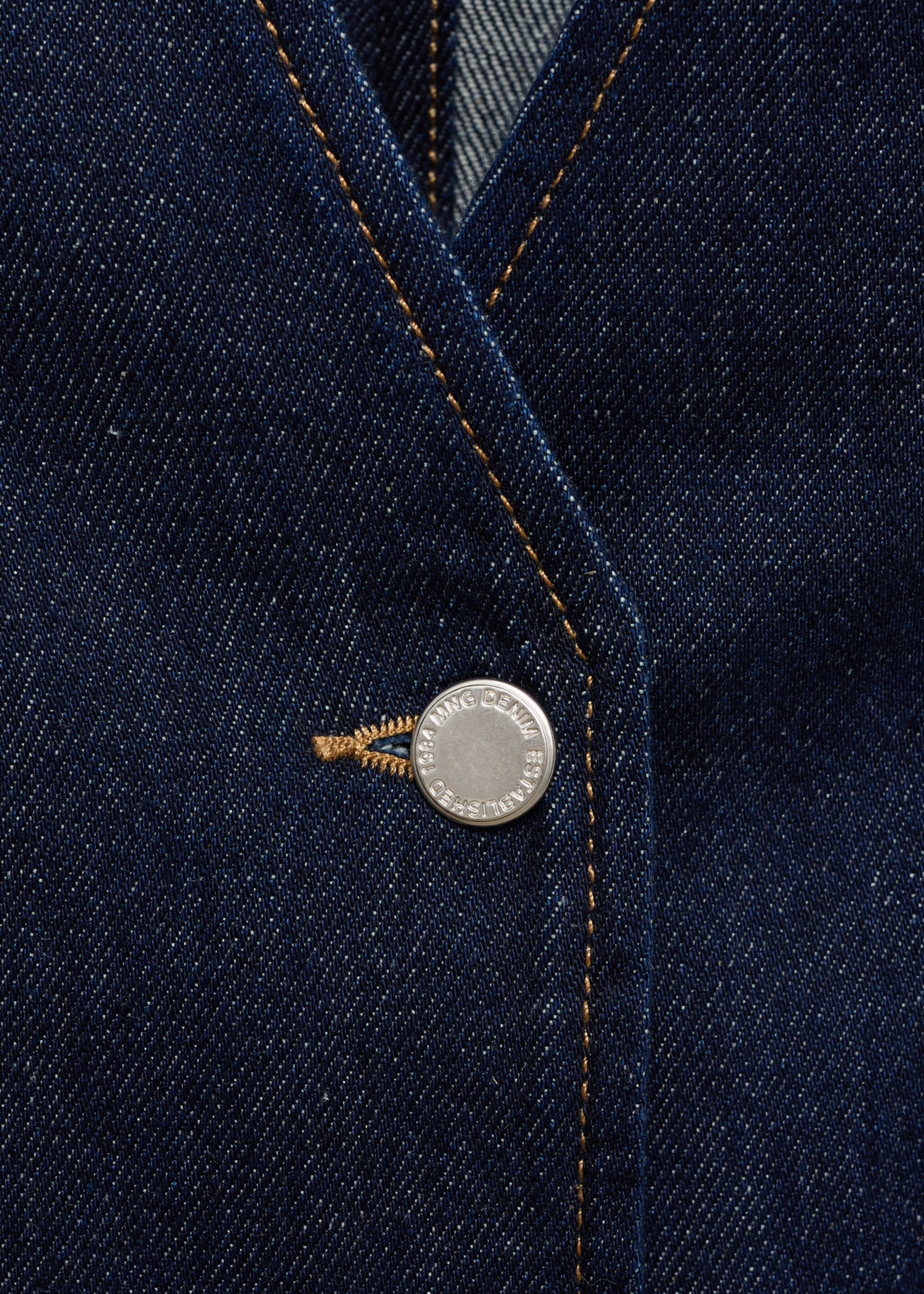 Rinse-wash denim waistcoat - Details of the article 8, Open Blue. Ref: 77068285-00.