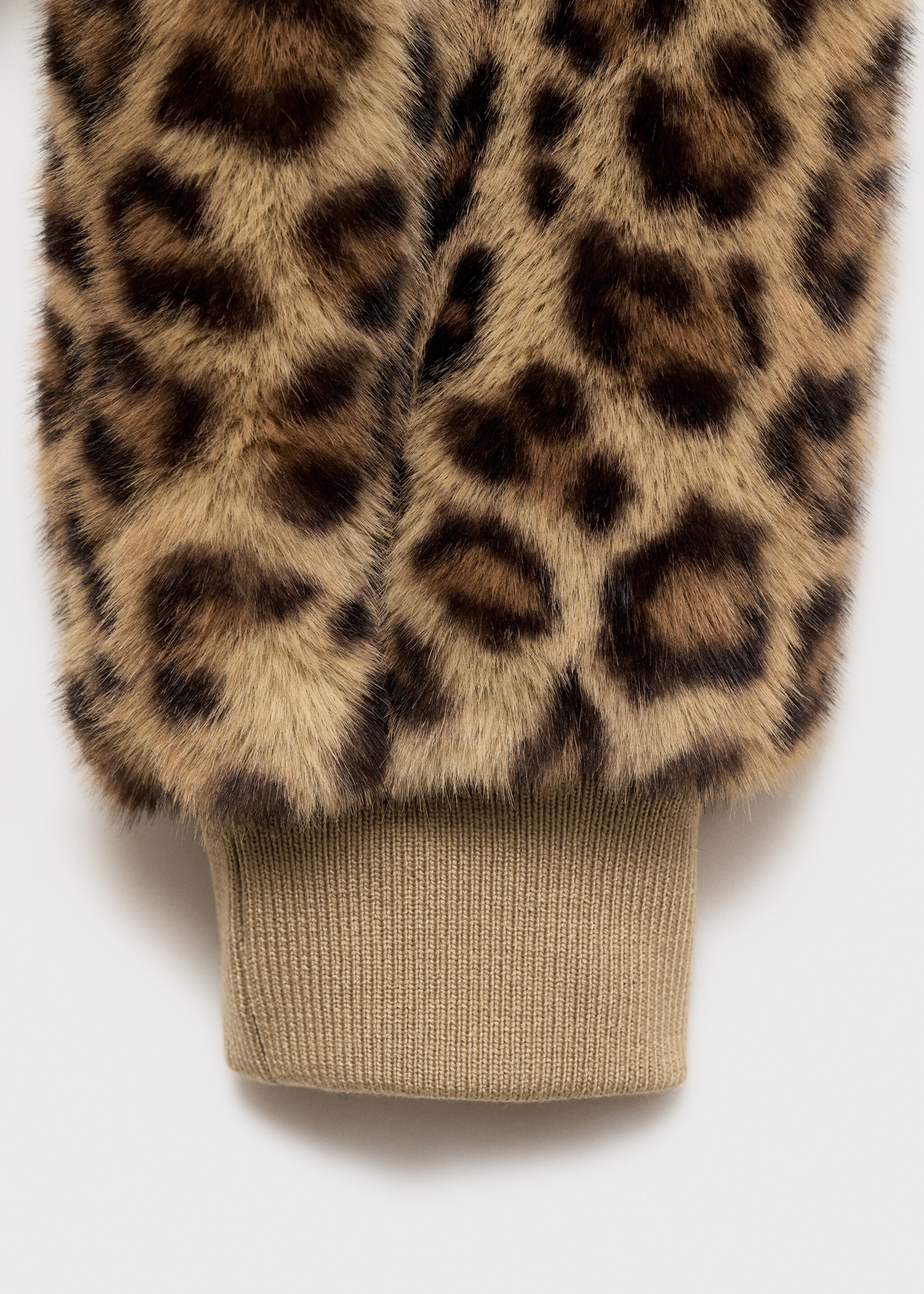 Faux-fur leopard-print jacket - Details of the article 0, Beige. Ref: 77068634-00.