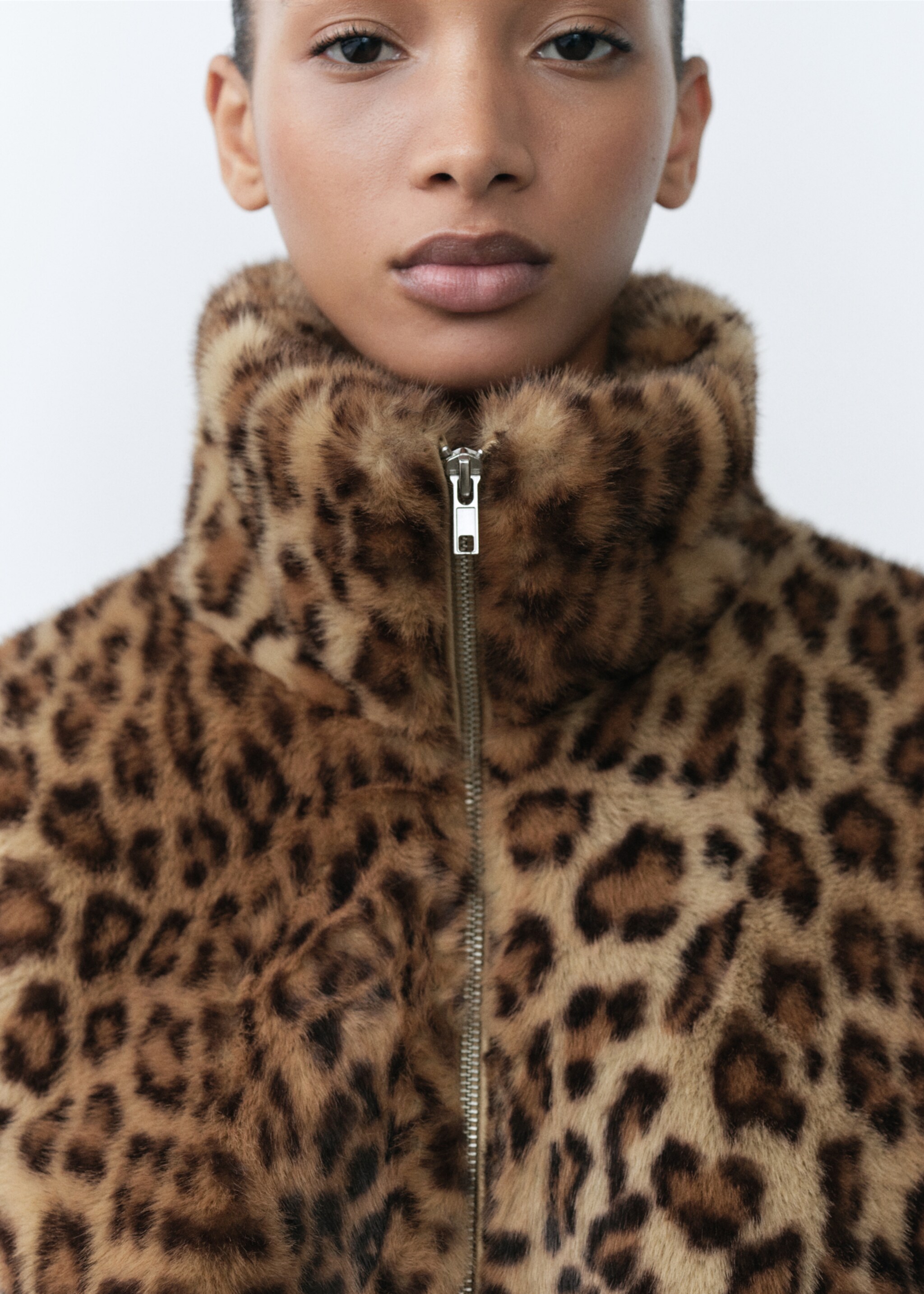 Faux-fur leopard-print jacket - Details of the article 1, Beige. Ref: 77068634-00.