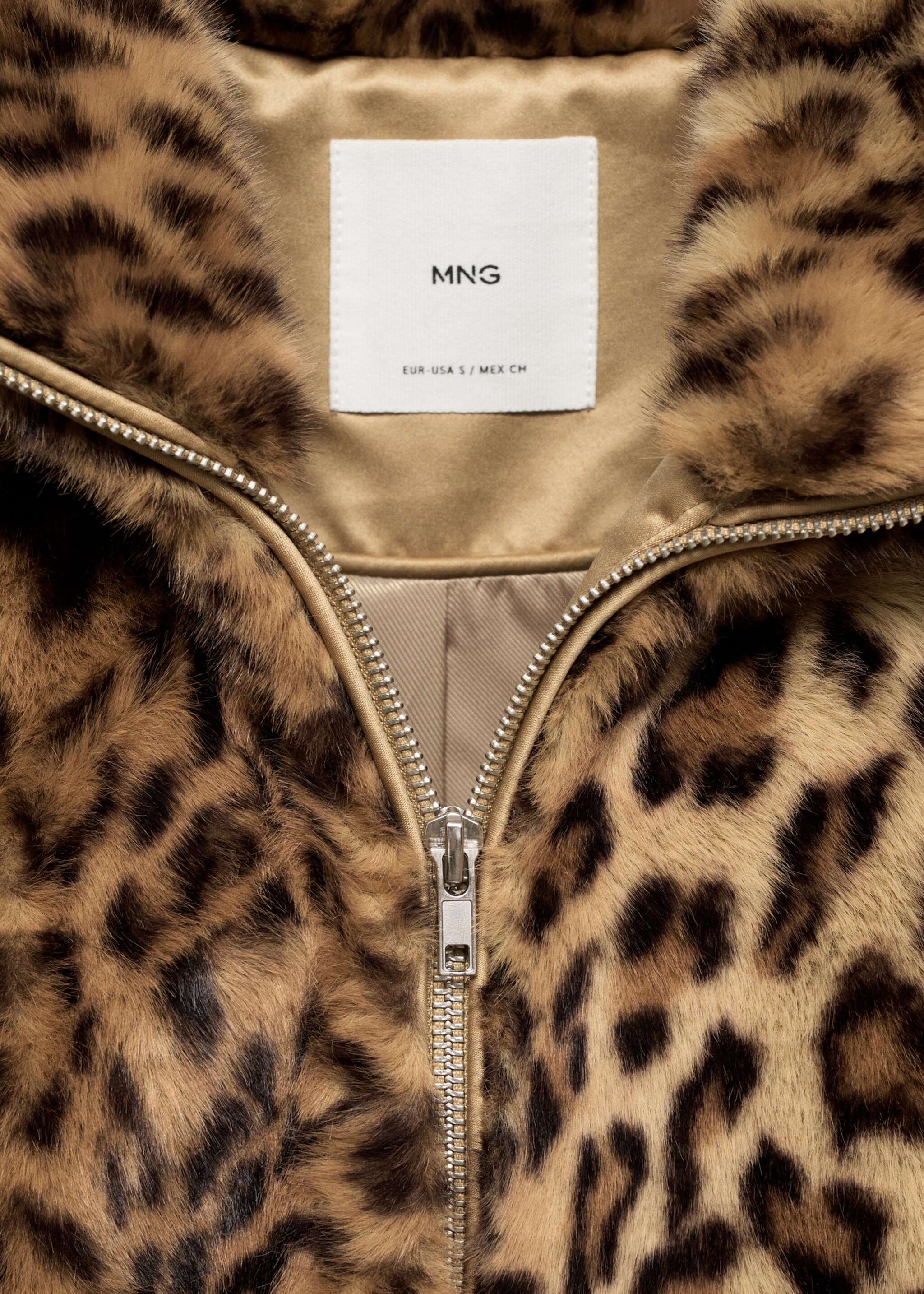 Faux-fur leopard-print jacket - Details of the article 8, Beige. Ref: 77068634-00.