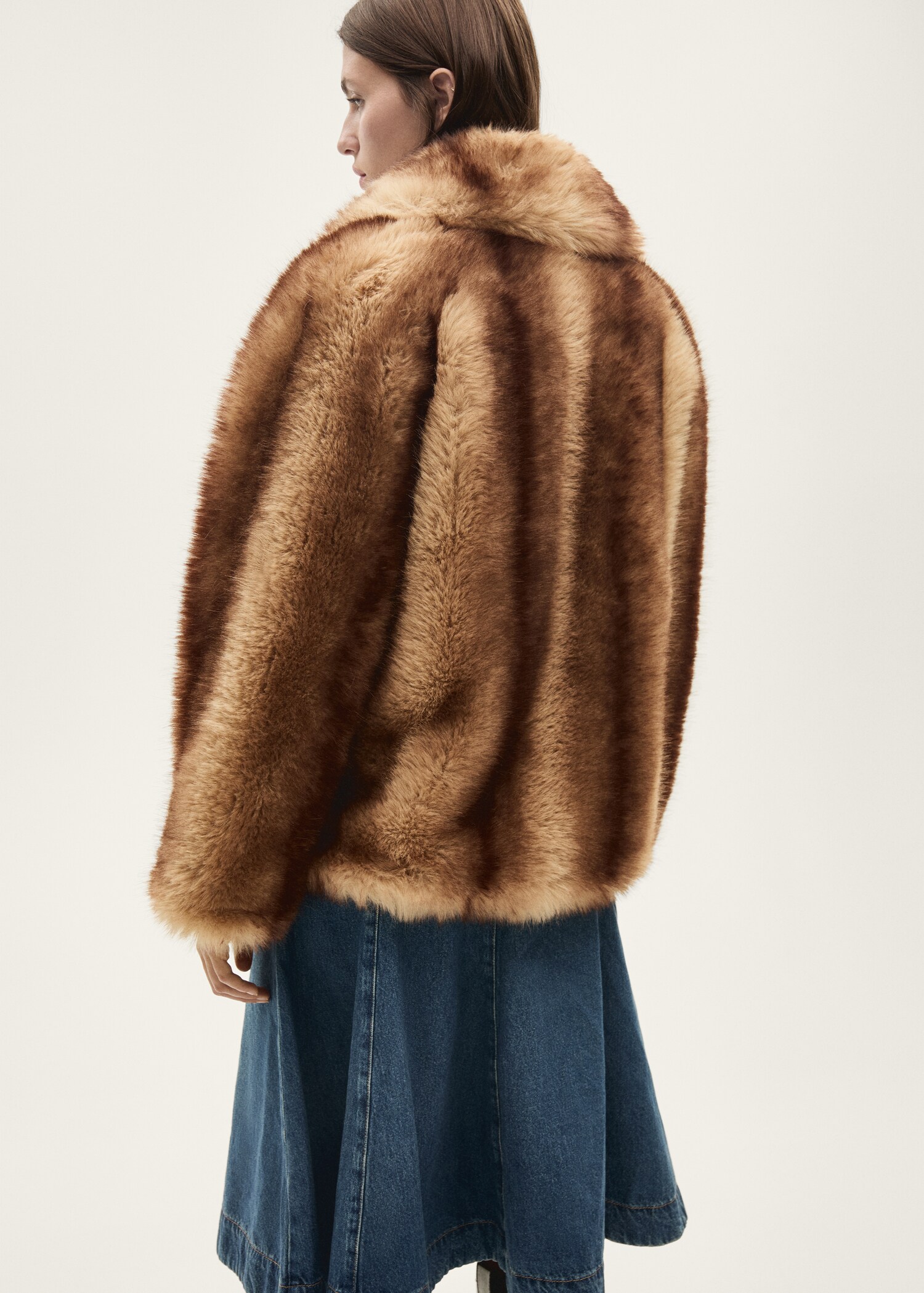 Imitatiebontjas met revers - Achterkant van het artikel