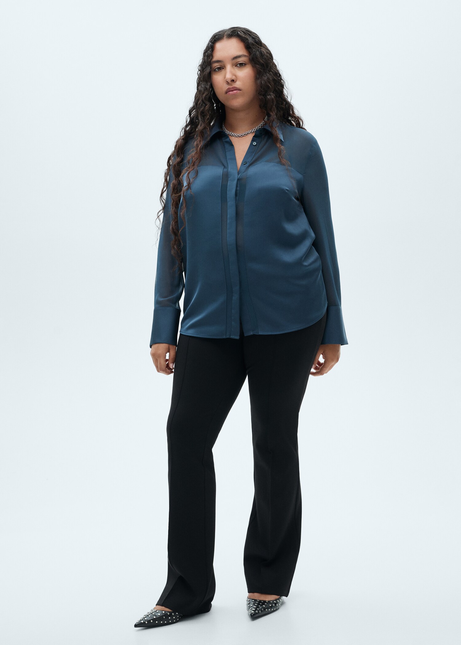 Camisa de chiffon com painéis acetinados - Pormenor do artigo 3