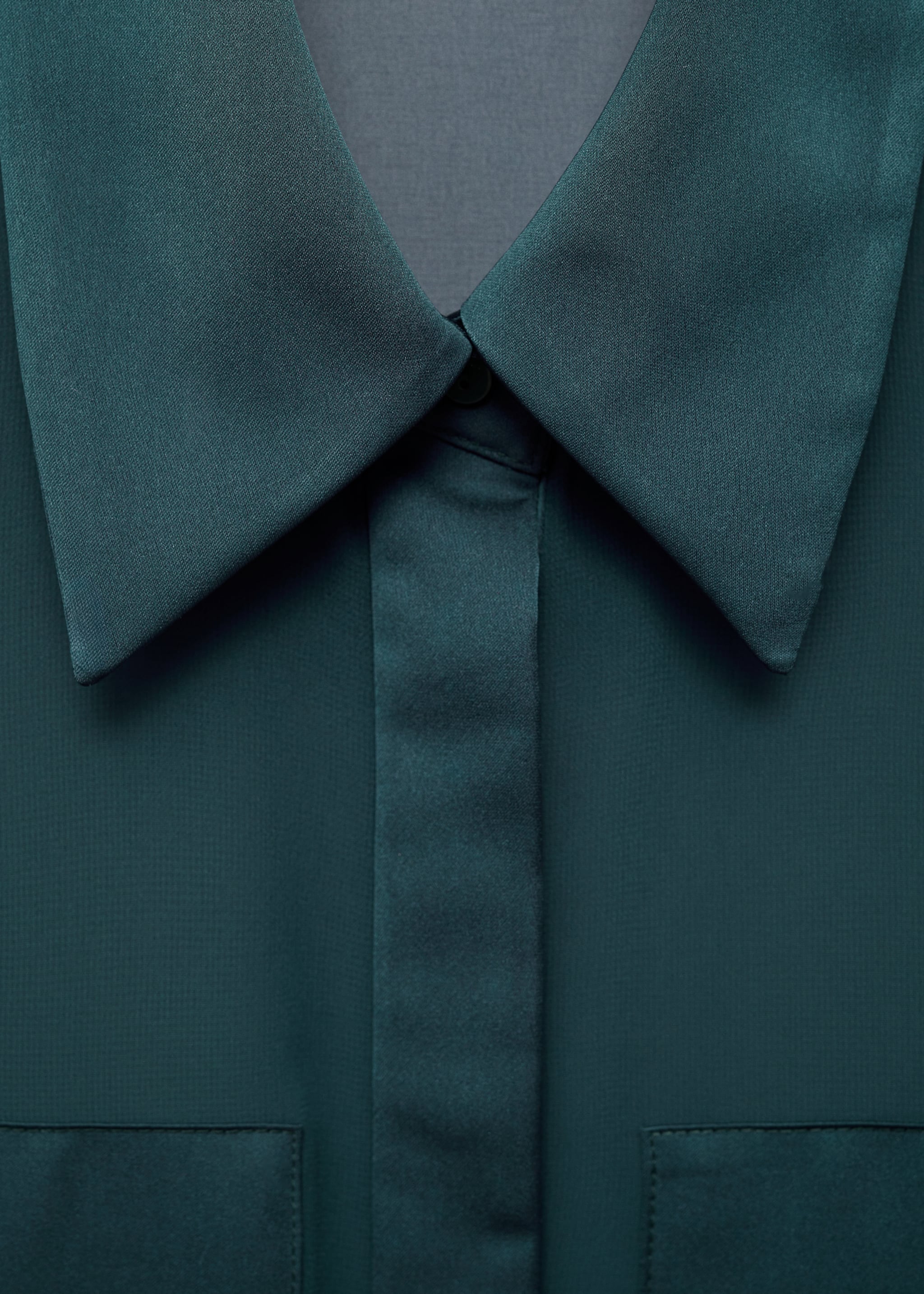 Camisa de chiffon com painéis acetinados - Pormenor do artigo 8, Azul-noite. Ref: 77069057-00.
