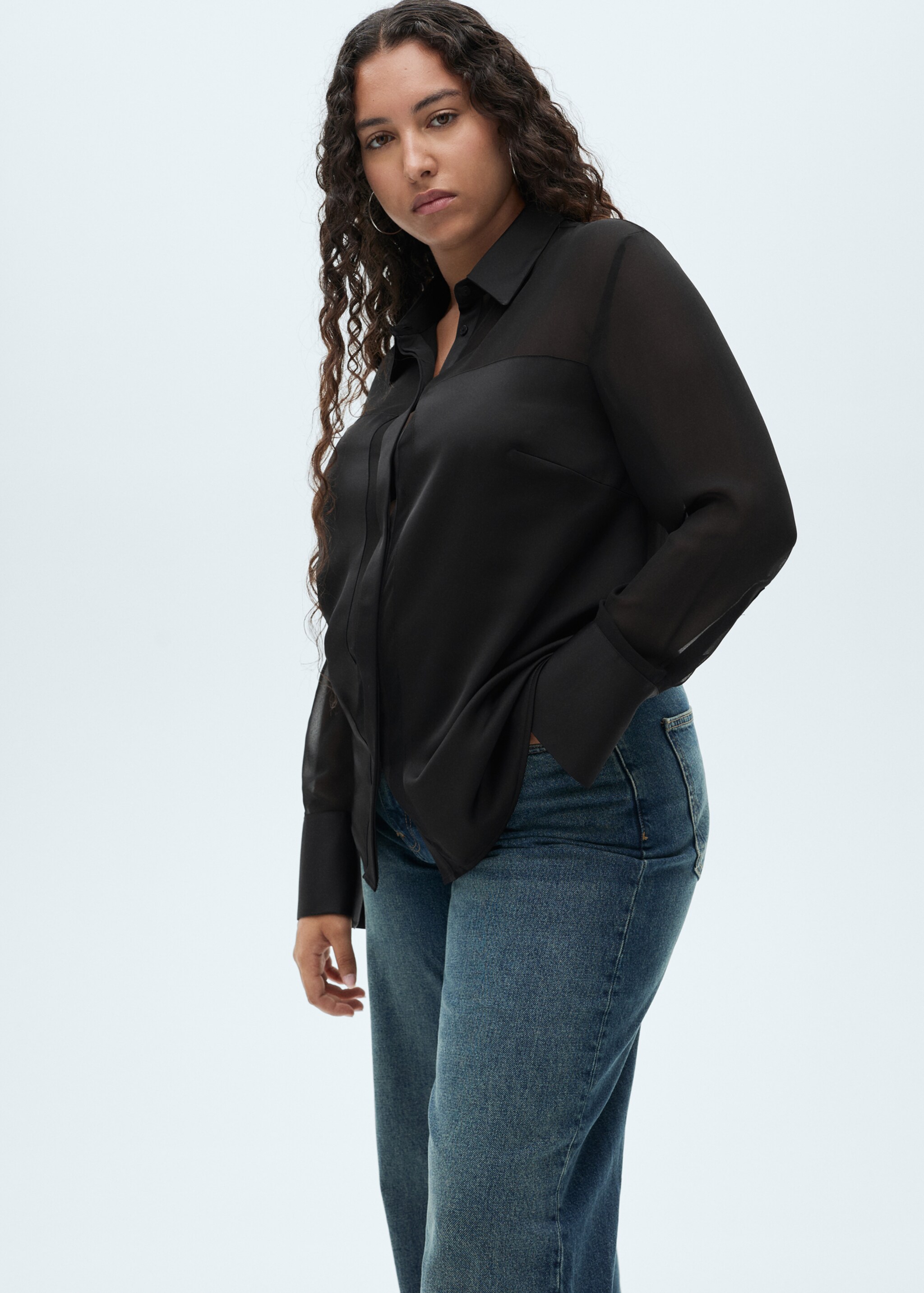 Chiffon shirt with satin panels - Details of the article 5, Black. Ref: 77069057-00.