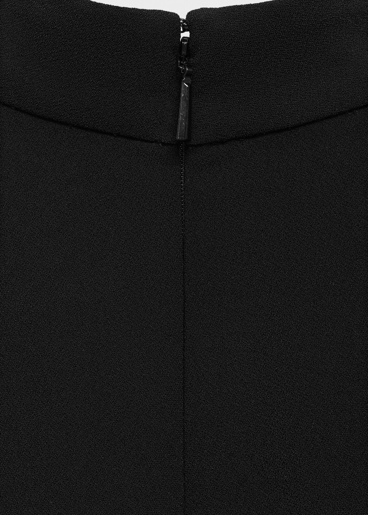 Short belted dress - Details of the article 0