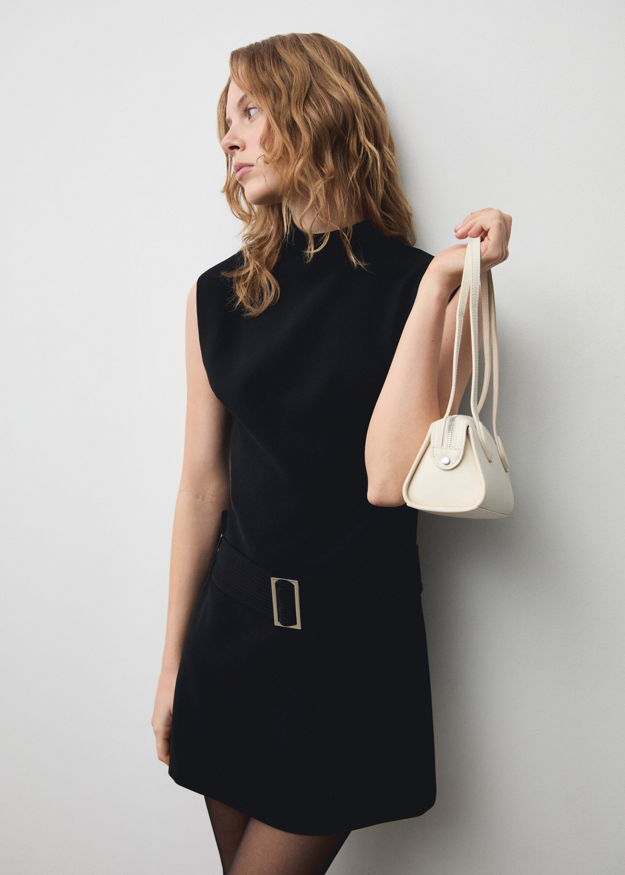 Kort klänning skärp - Detaljer om artikeln 2, Svart. Ref: 77069072-00.