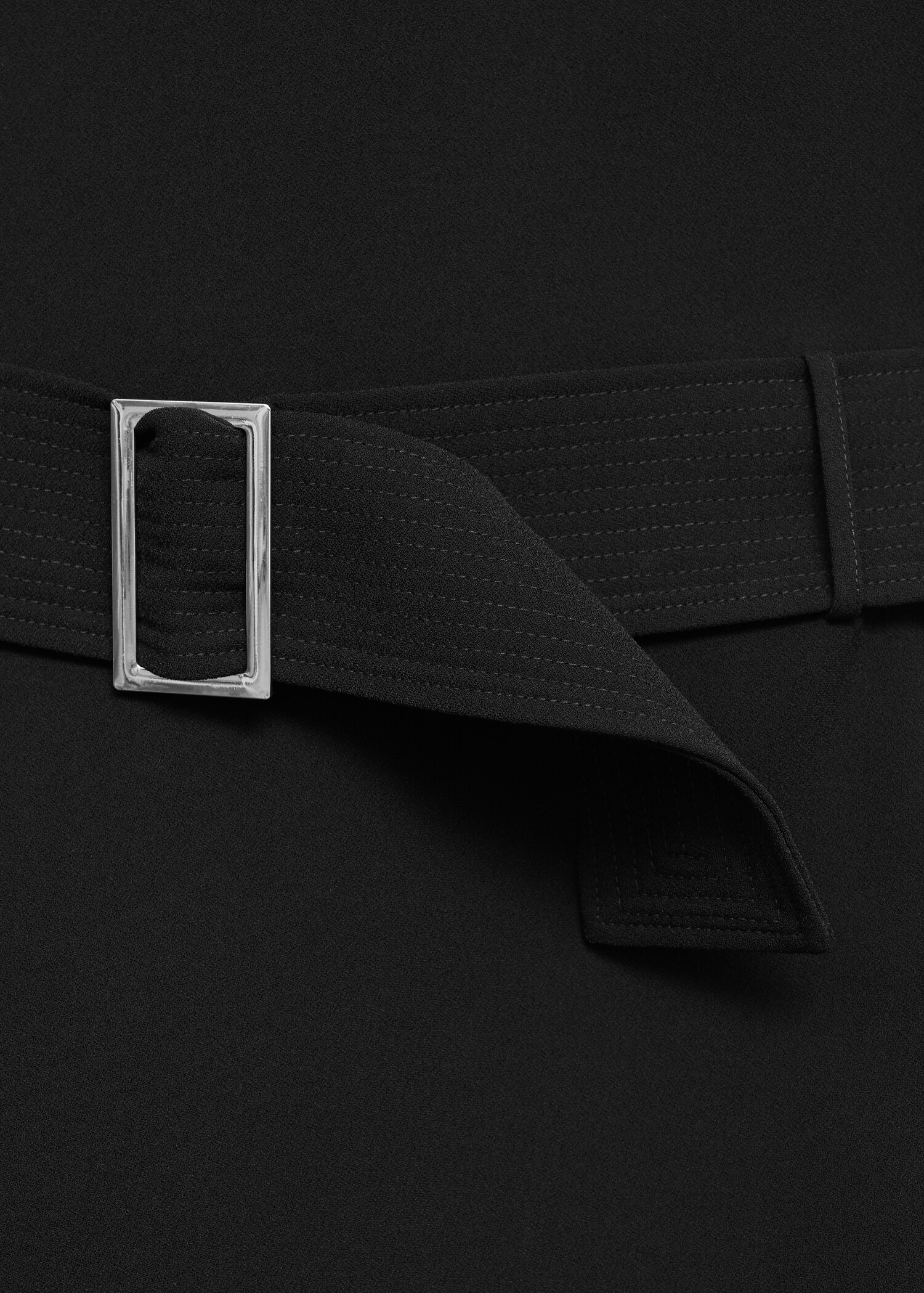 Short belted dress - Details of the article 8
