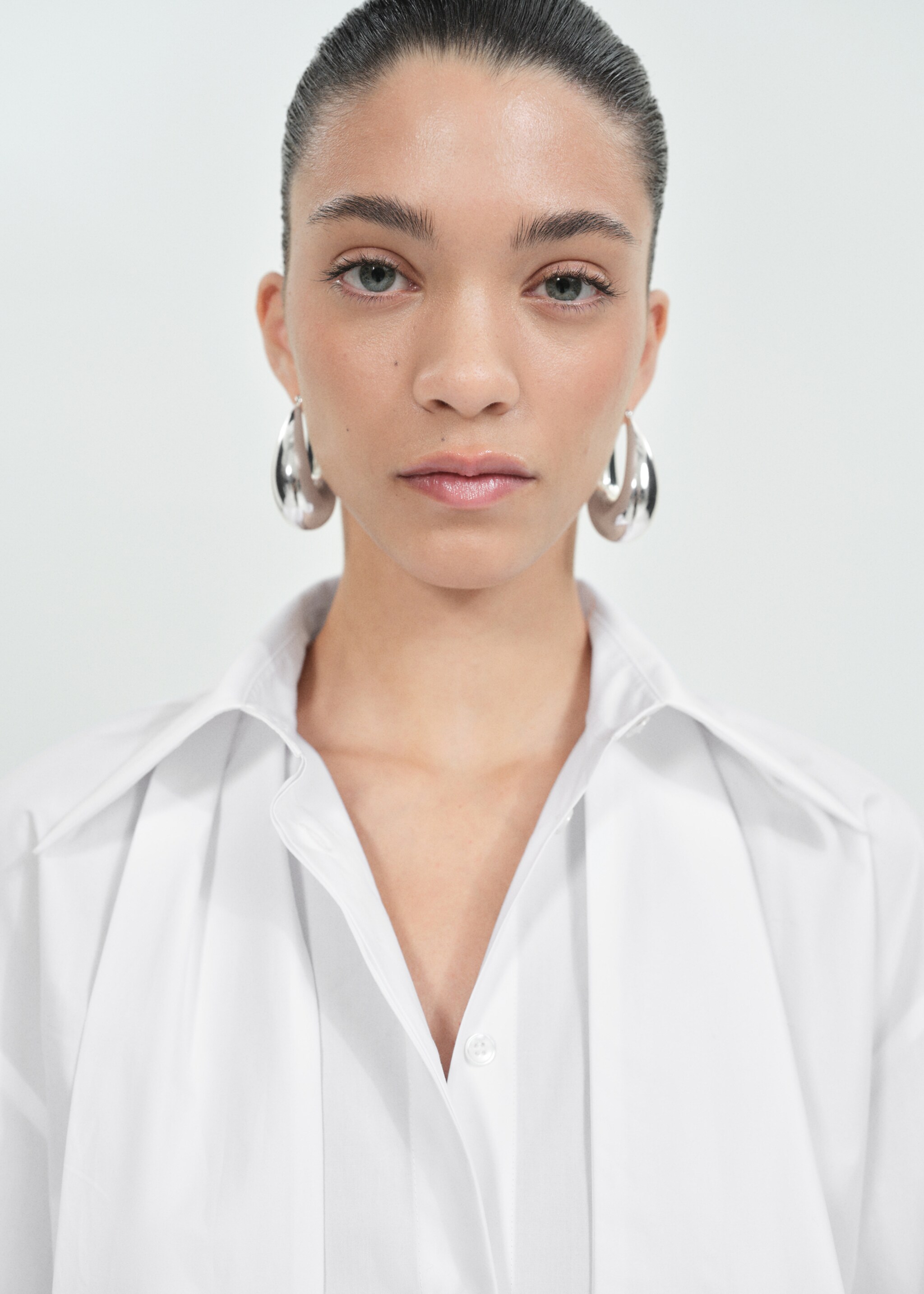 Oversized lace blouse - Details of the article 1, Off White. Ref: 77069075-00.