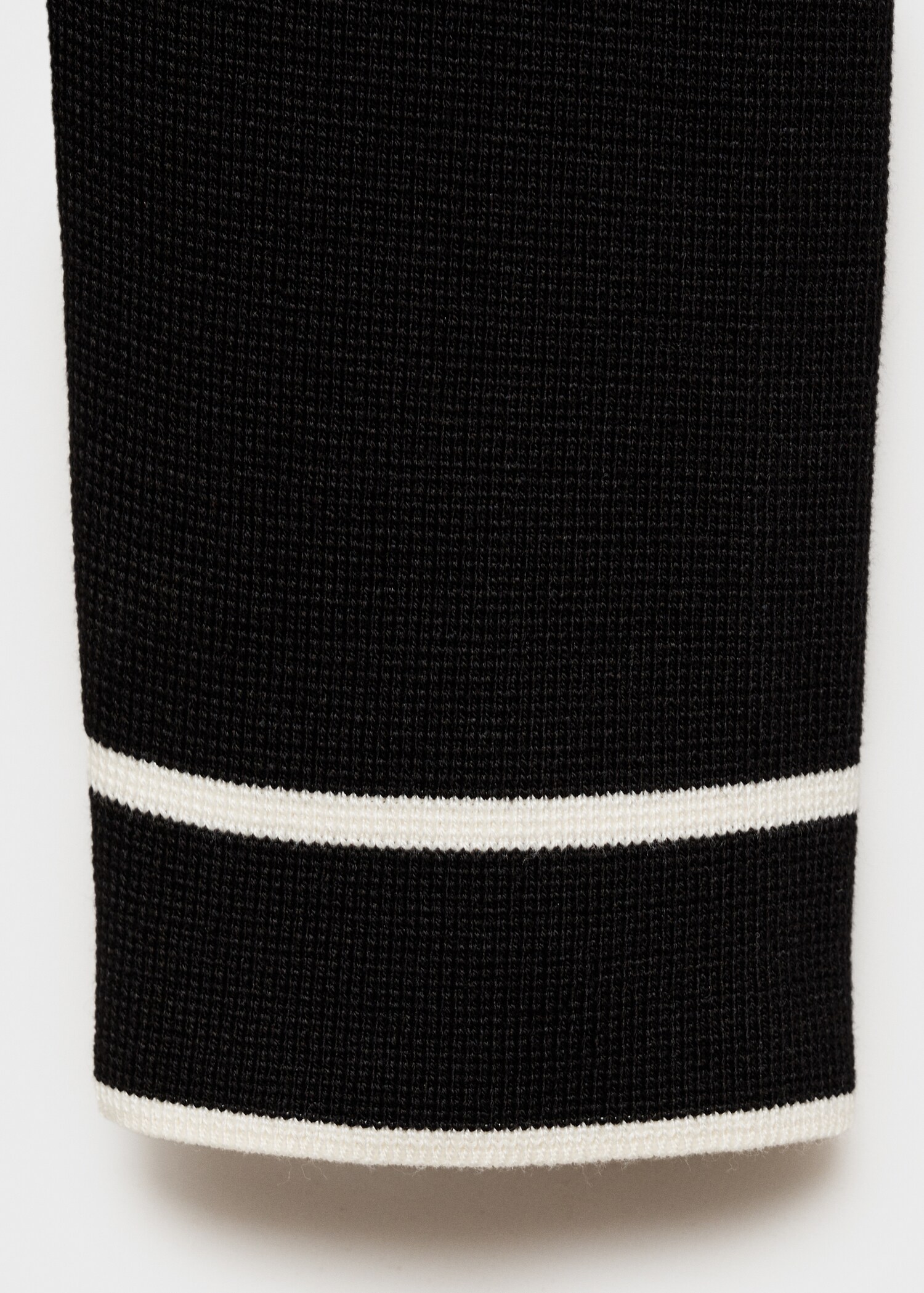 Cardigan mit Kontrastabschlüssen - Detail des Artikels 0