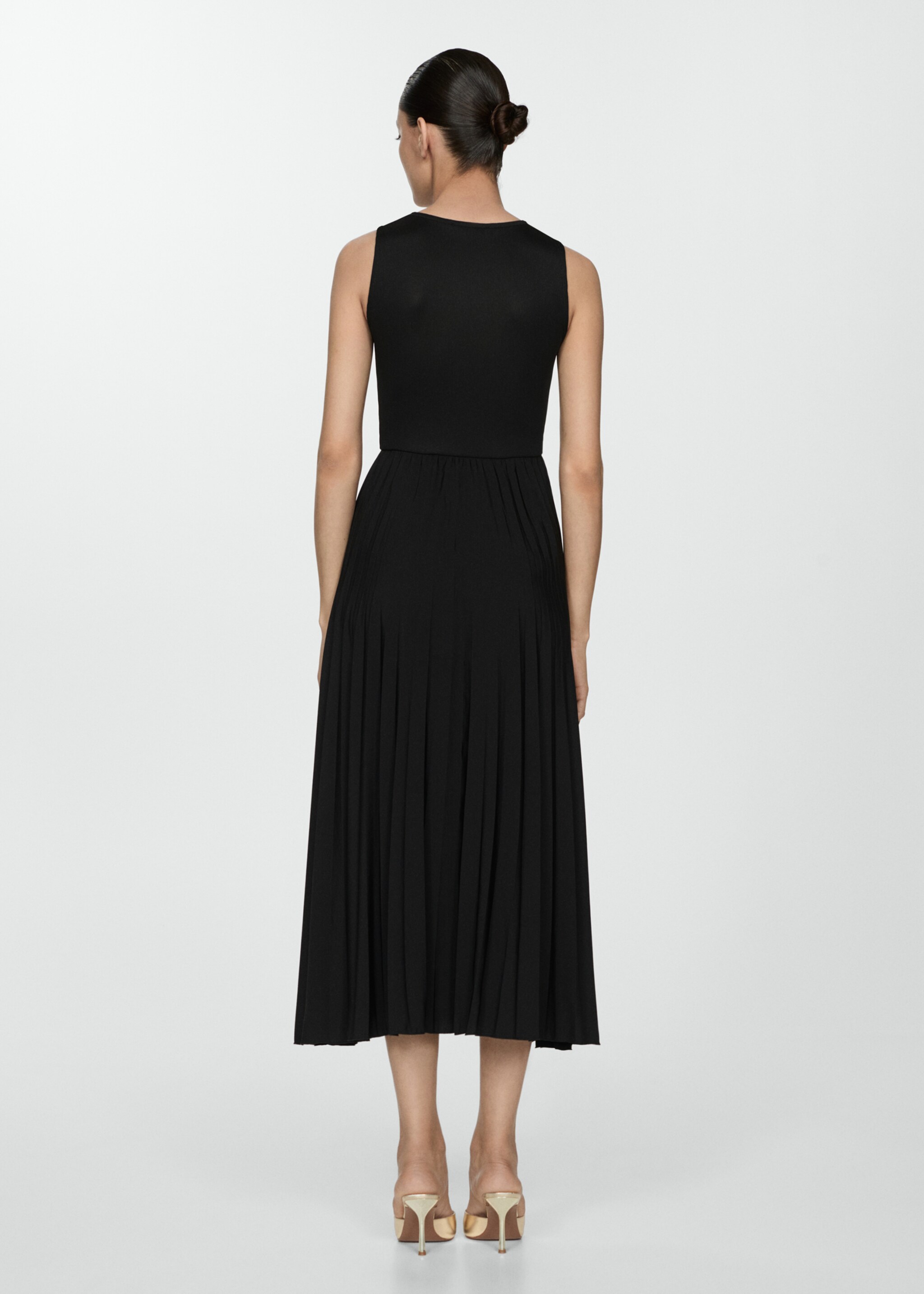 Pleated midi dress - Reverse of the article, Black. Ref: 77070330-00.