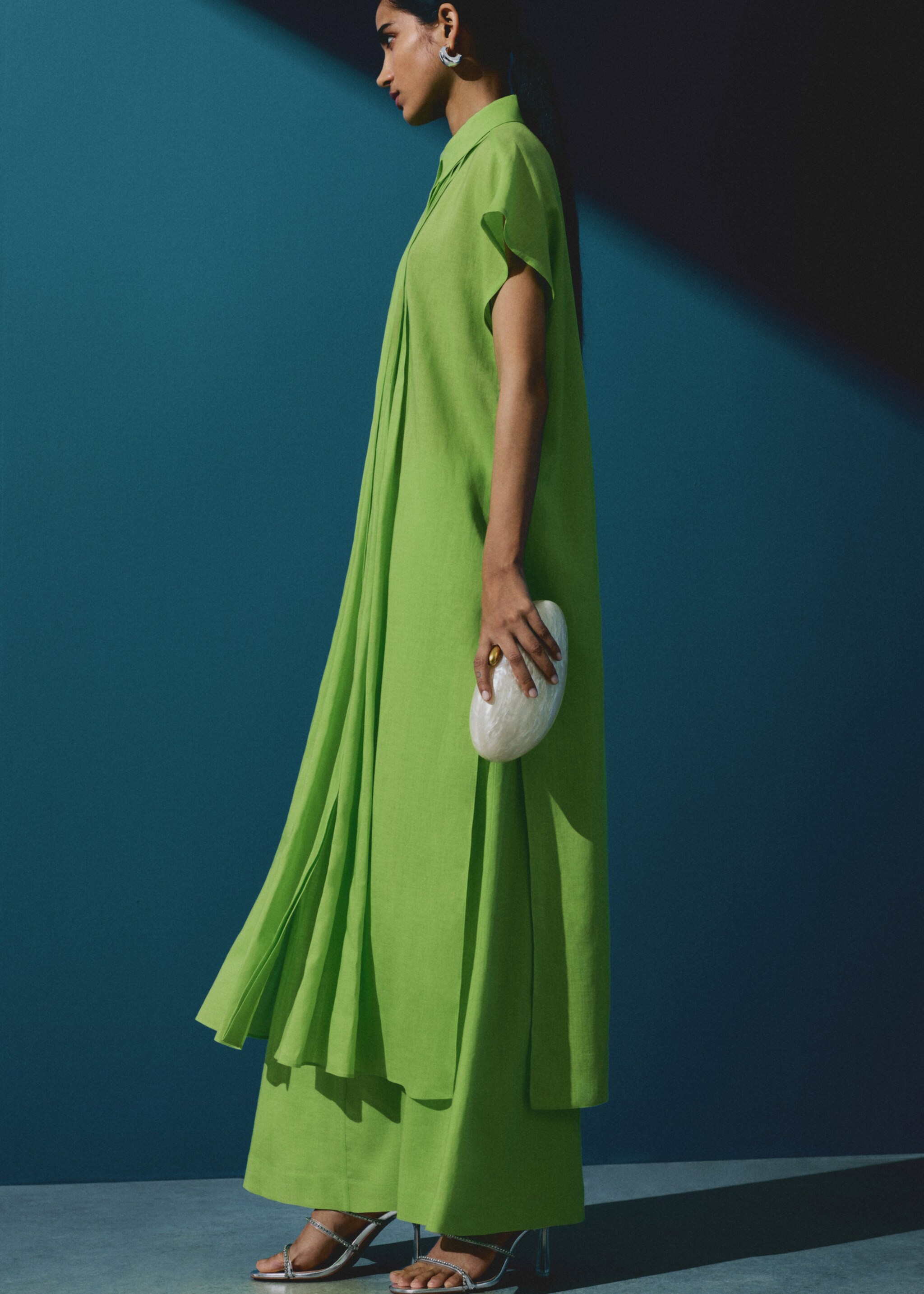 Shirt dress with slits - Details of the article 6
