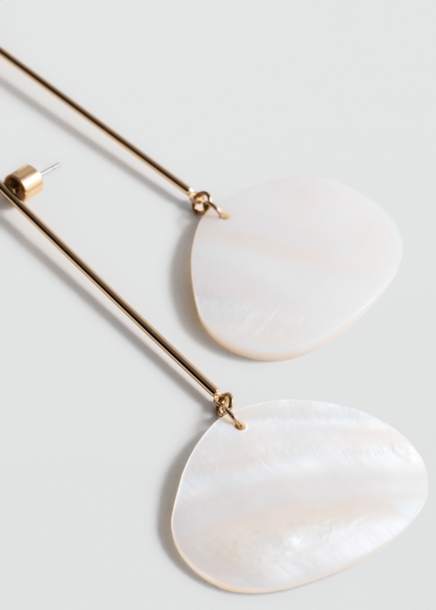 Shell pendant earrings - Medium plane