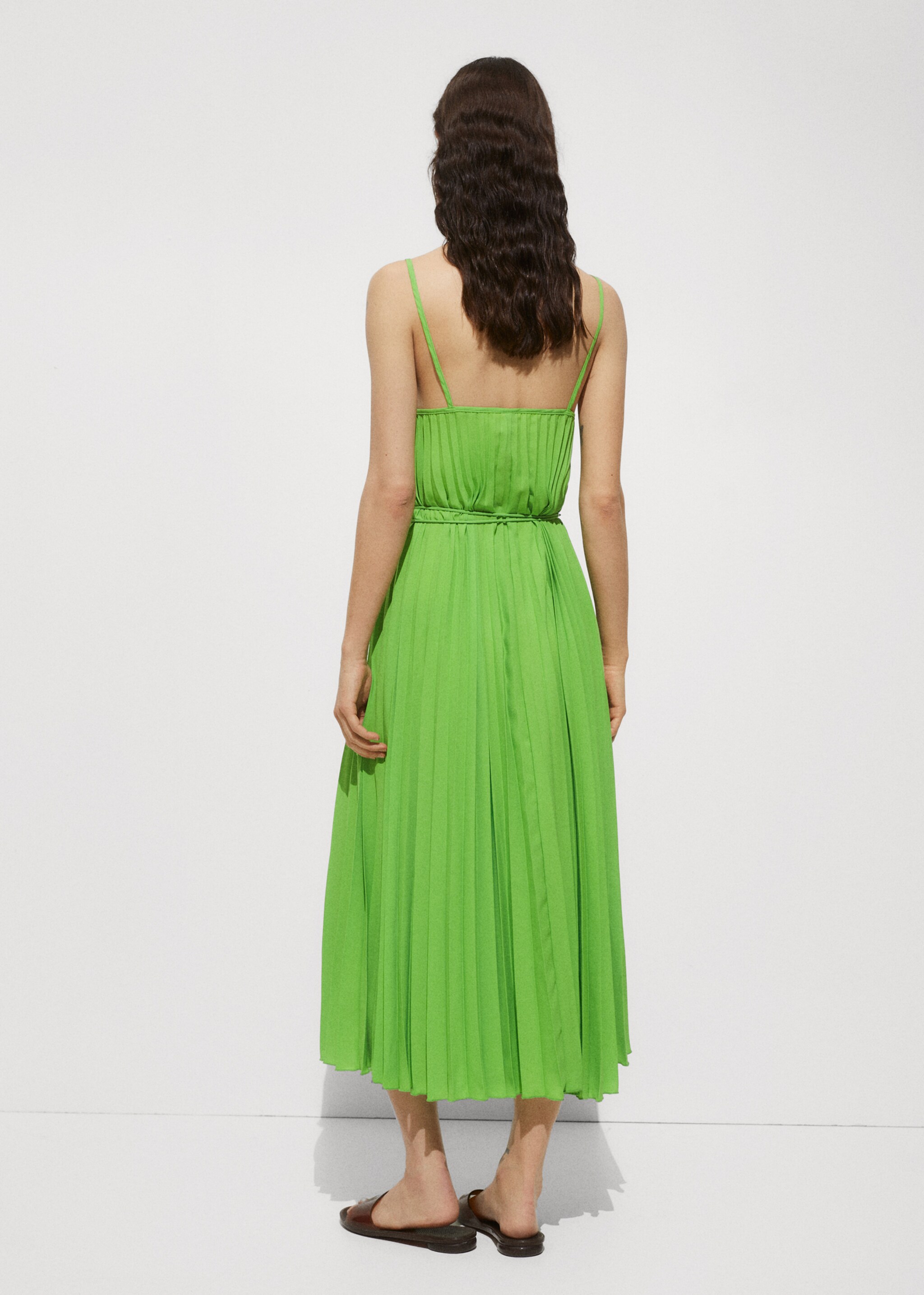 Robe plissée nœud - Verso de l’article, Vert. Ref: 77070342-00.
