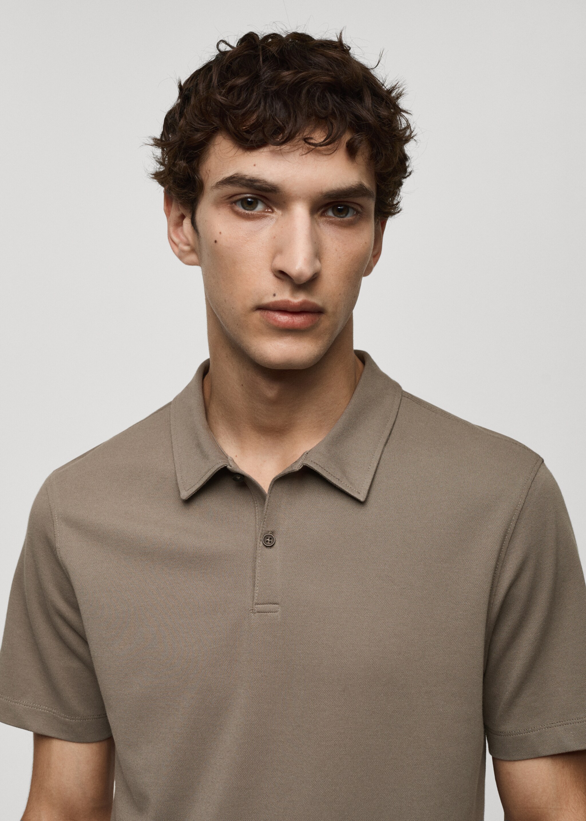 Strukturiertes Slim-Fit-Poloshirt aus Baumwoll-Piqué - Detail des Artikels 1