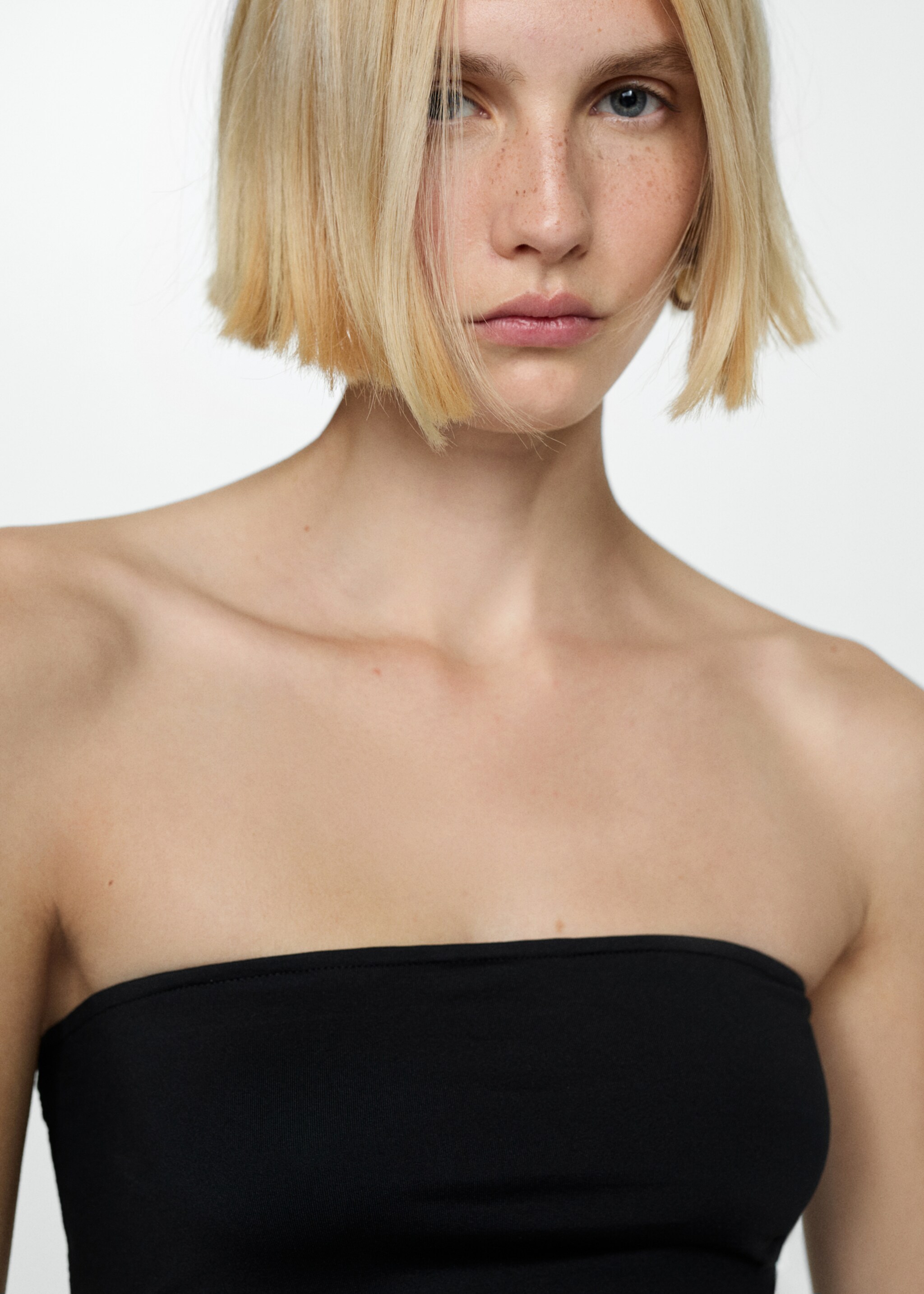 Bandeau top - Details of the article 1, Black. Ref: 77070373-00.