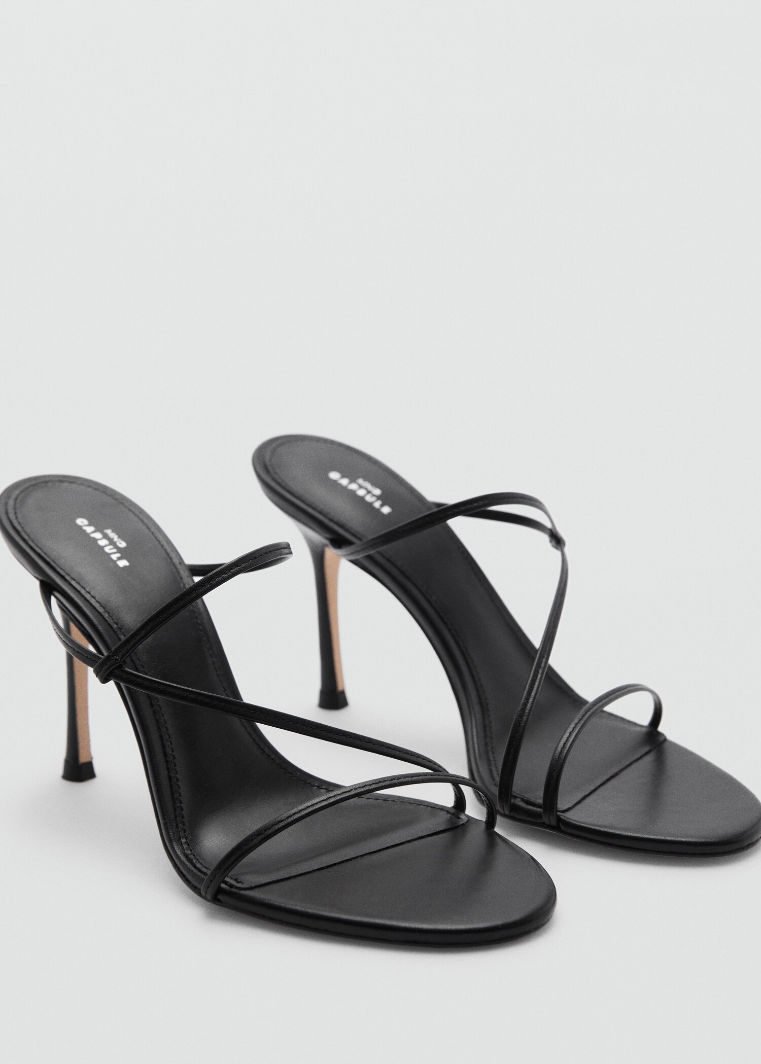 Leren sandalen met hak en bandjes - Middenvlak