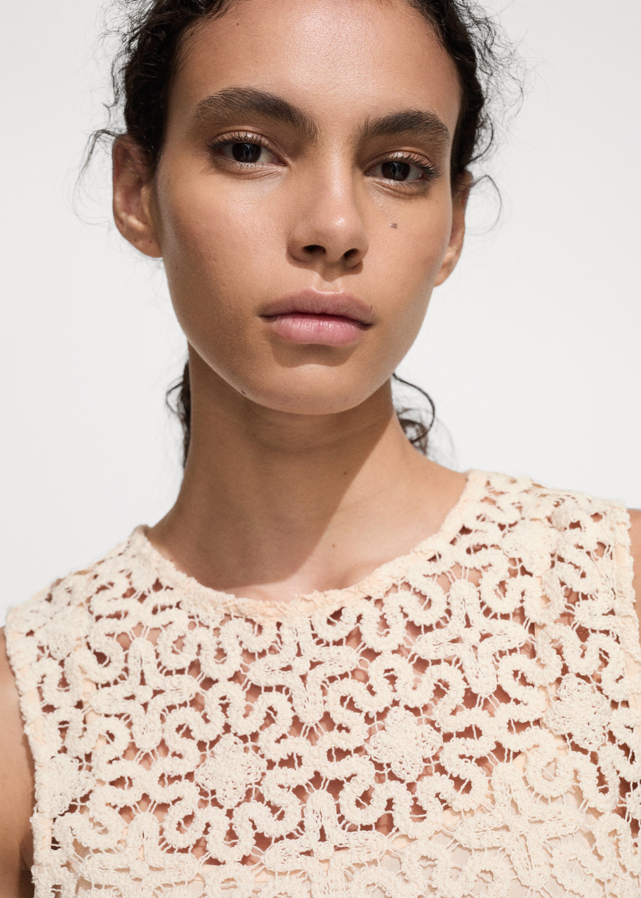 Vestido de croché às flores - Pormenor do artigo 1