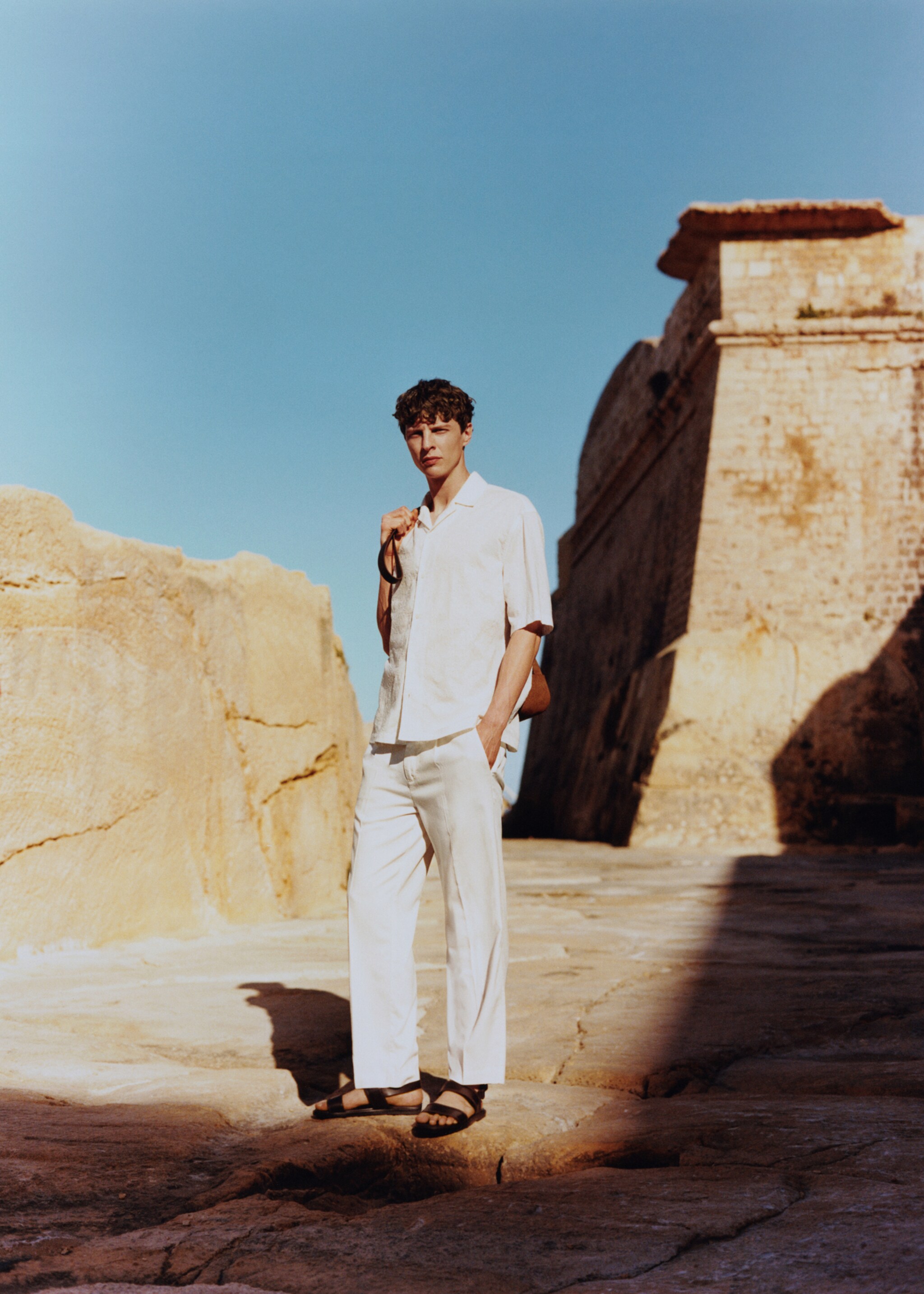 Cotton lyocell pleated trousers - Details of the article 5, Off White. Ref: 77070562-00.