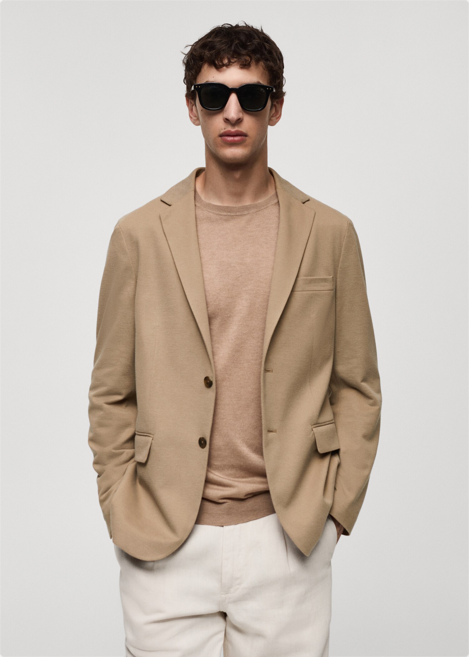 Sacou slim fit cu microstructură - Plan mediu