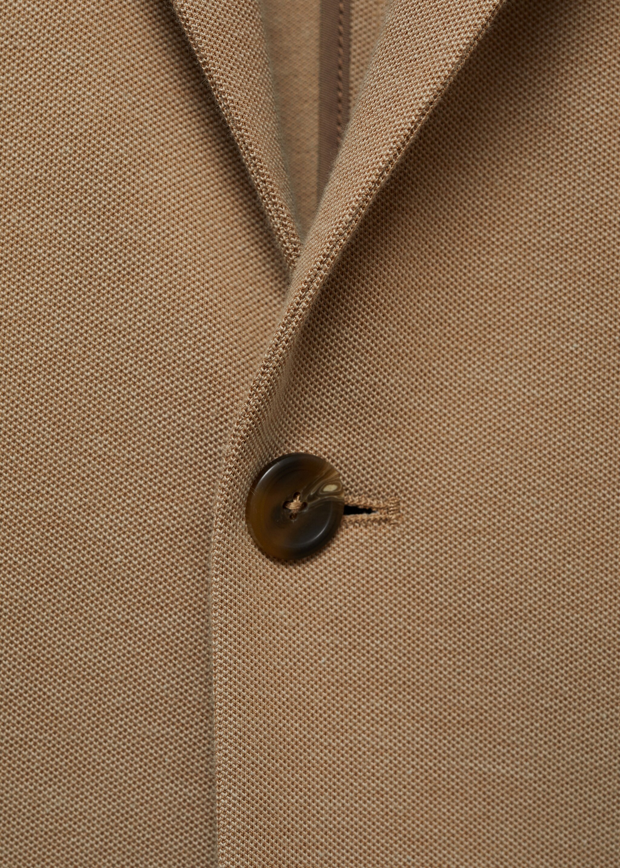 Slim fit mikrostrukturirani sako - Detalji artikla 8, Srednje smeđa. Ref: 77070570-00.
