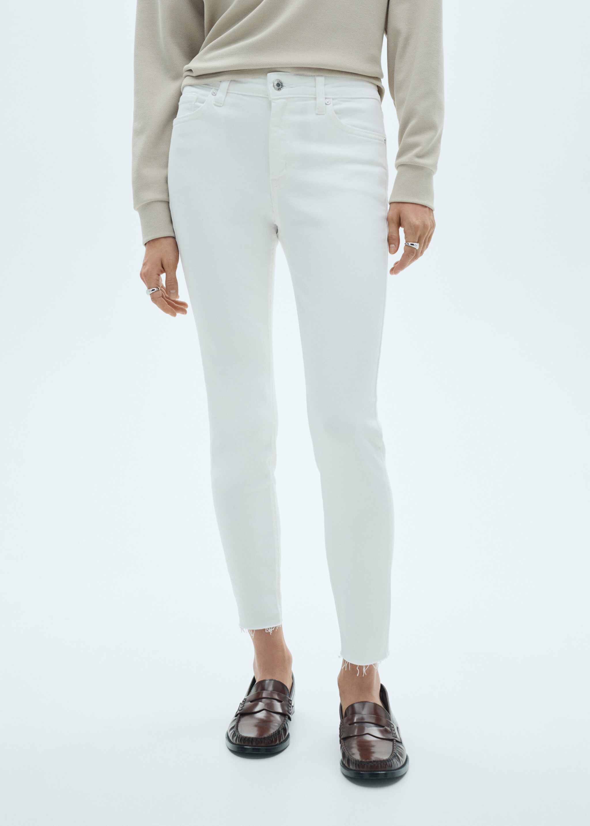 Skinny-Jeans in Cropped-Länge - Mittlere Ansicht