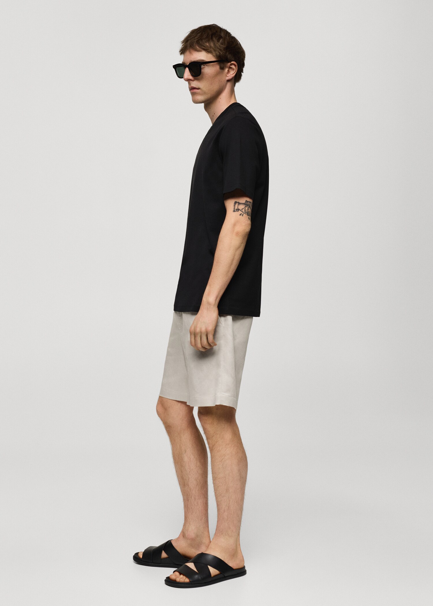 T-shirt slim fit de 100% algodão - Pormenor do artigo 2