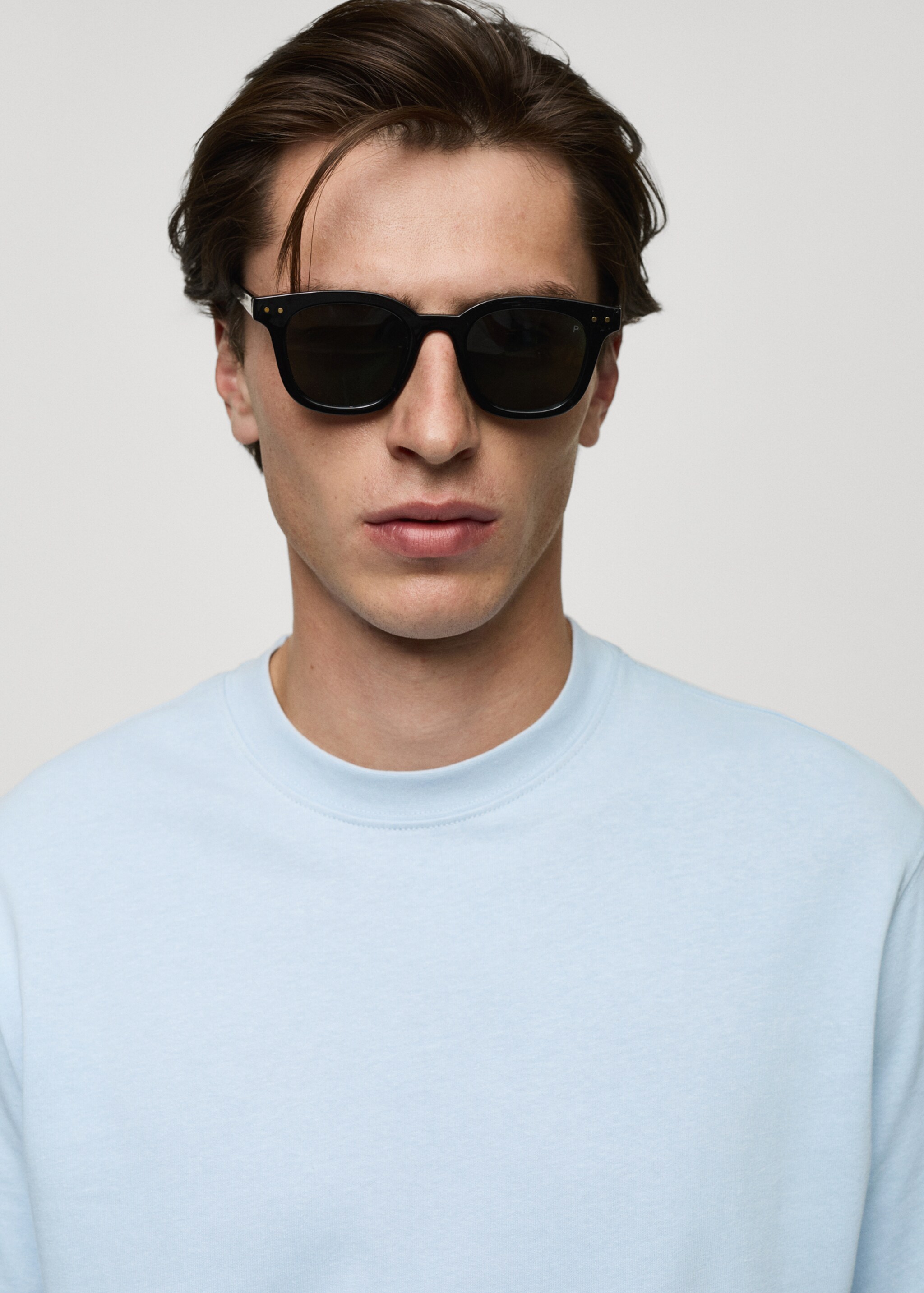 Basic 100% cotton relaxed-fit t-shirt - Details of the article 1