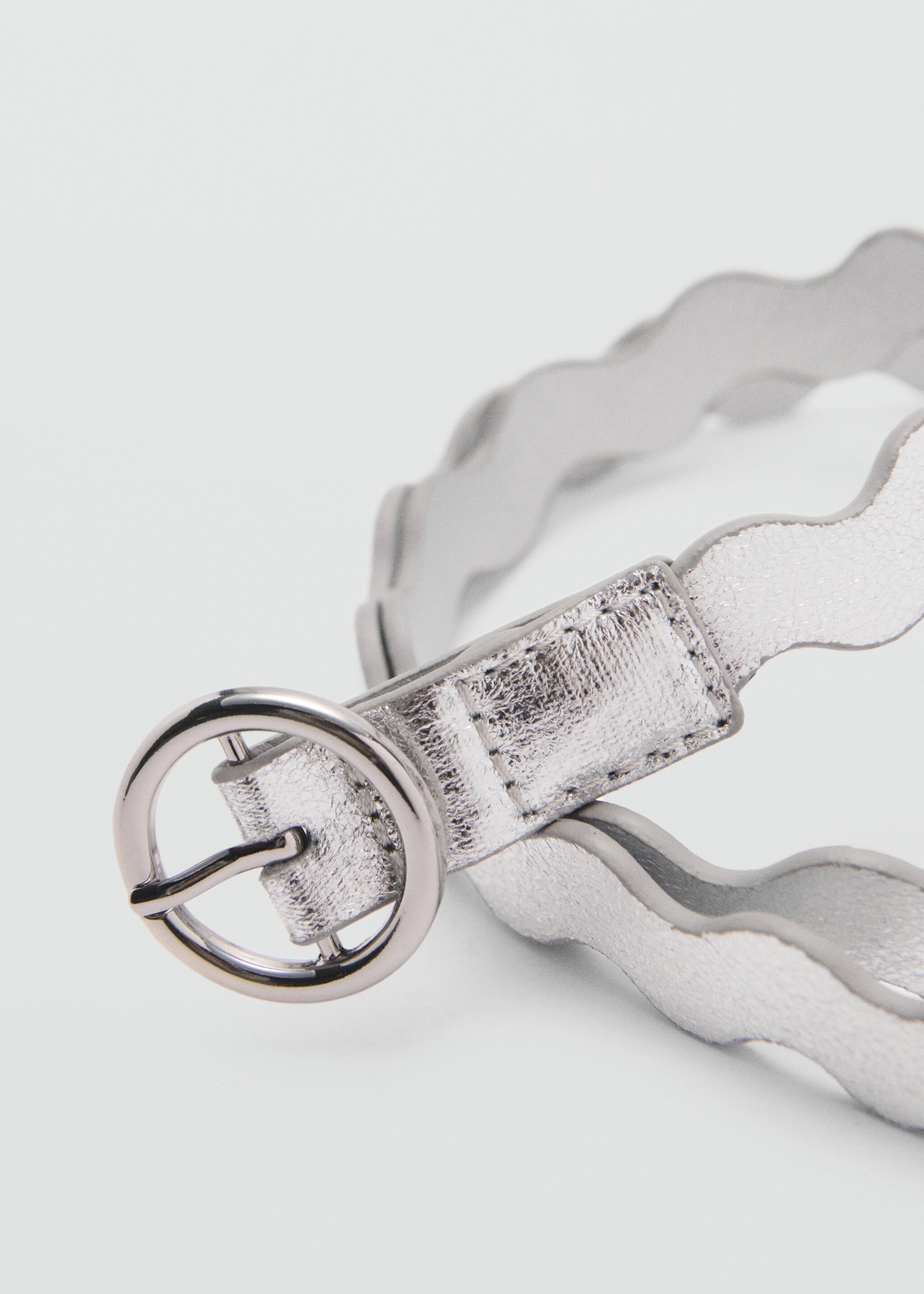 Wavy metal belt - Details of the article 1