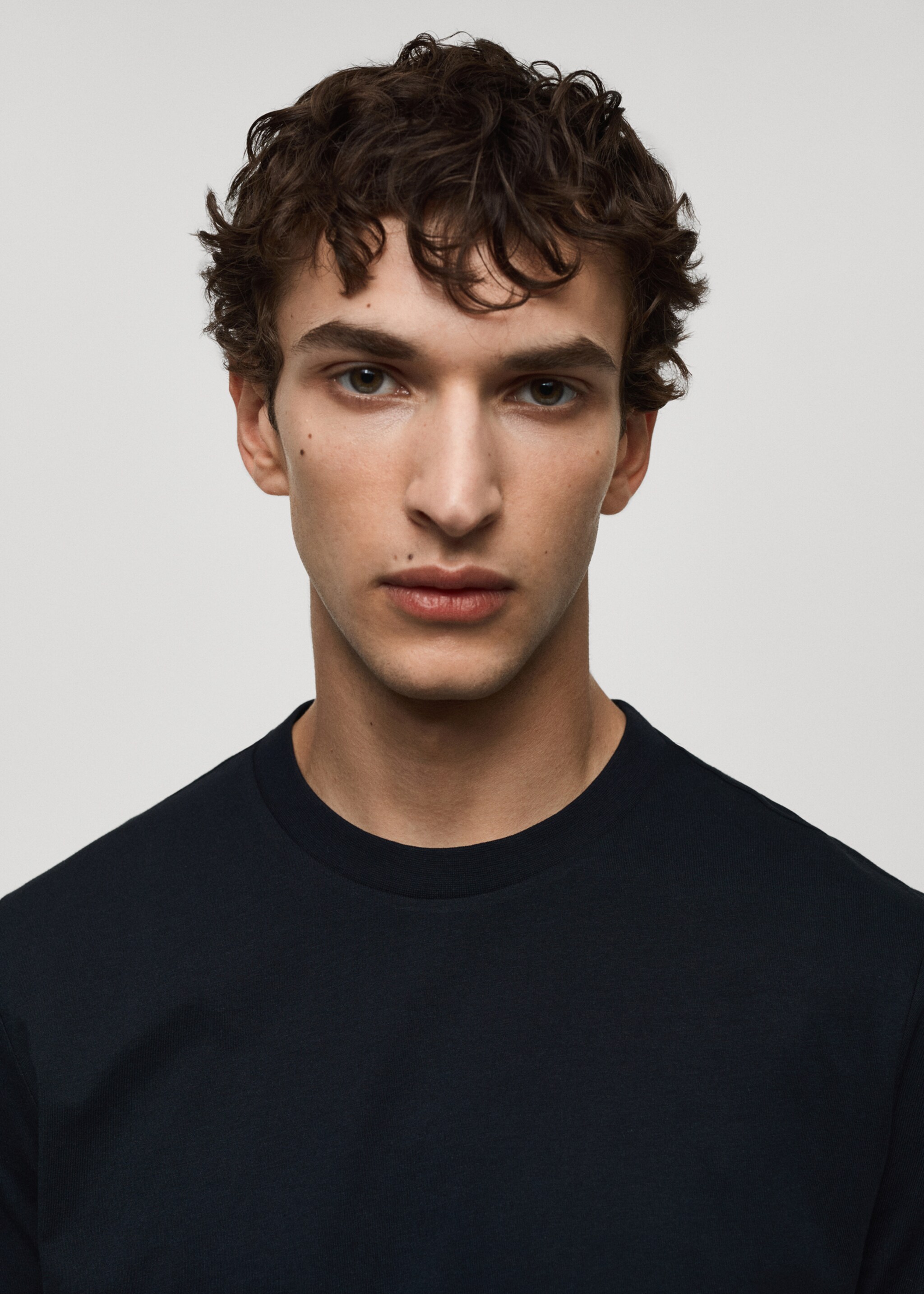 Camiseta algodón slim fit - Detalle del artículo 1, Azul marino oscuro. Ref: 77070606-00.