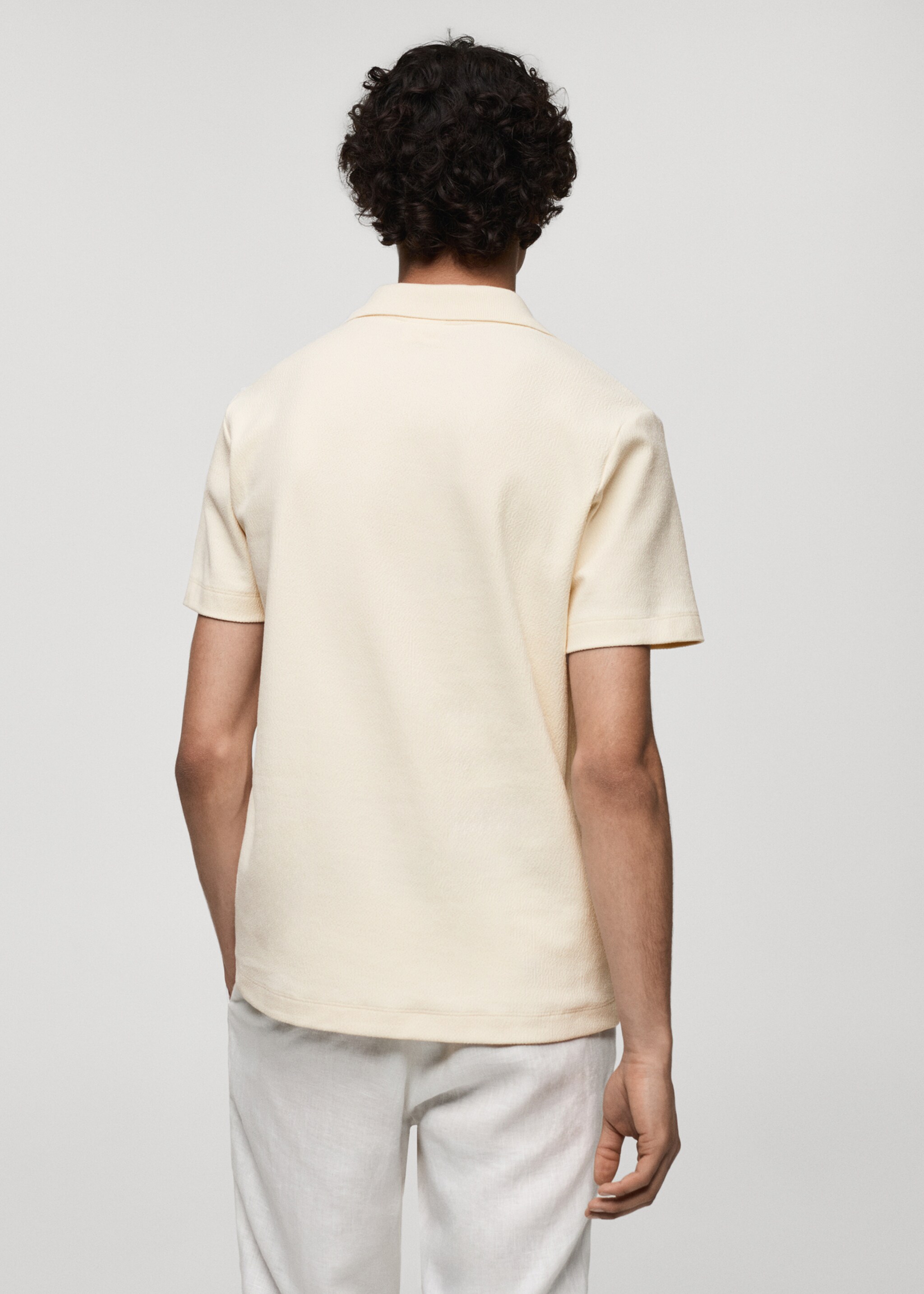 Strukturiertes Regular-Fit-Poloshirt aus Baumwolle - Rückseite des Artikels
