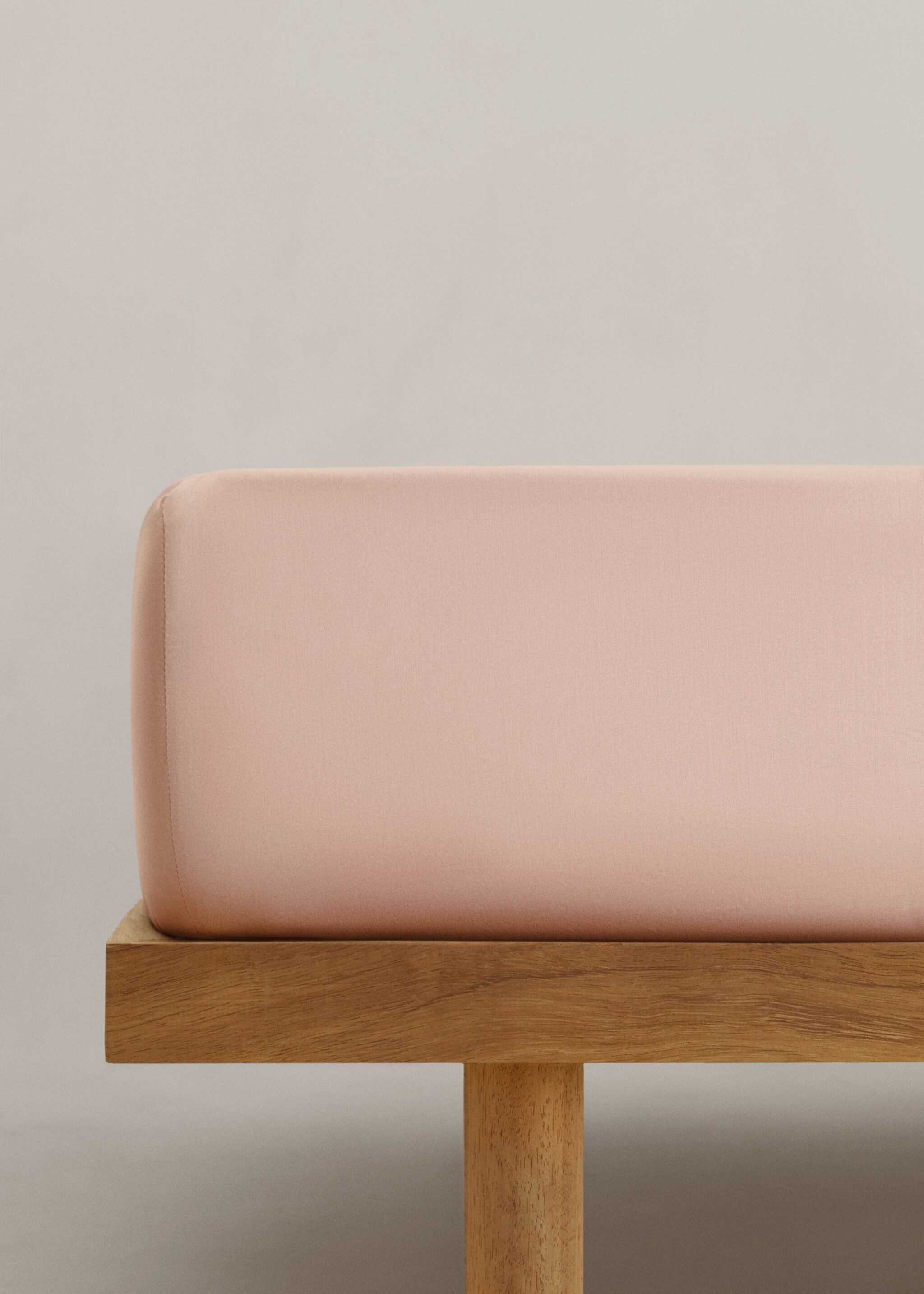 Washed cotton fitted sheet for single bed - Article without model, Light Pink. Ref: 77070619-00.