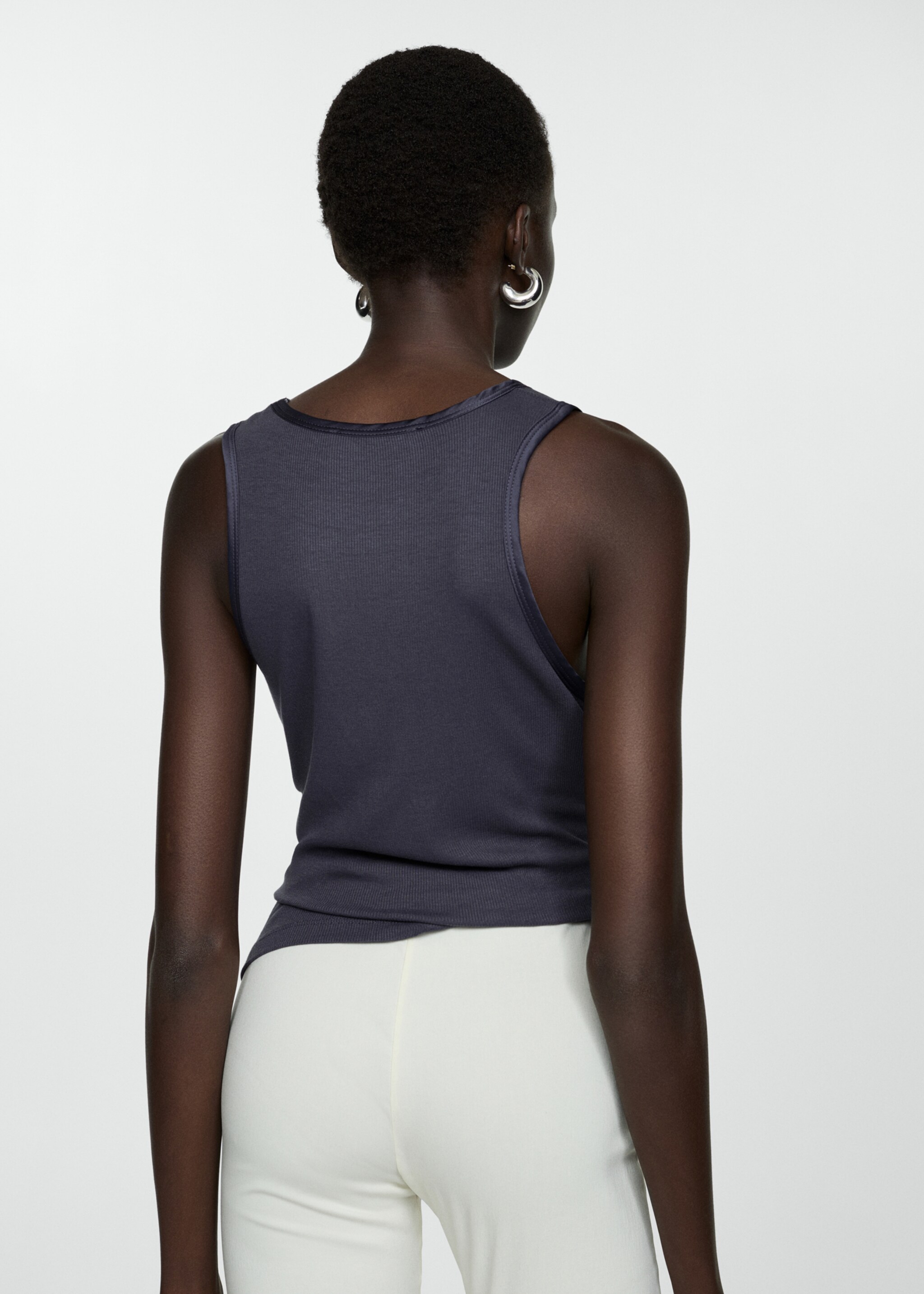 Top detalls setinats - Revers de l'article, Blau petroli. Ref: 77070621-00.