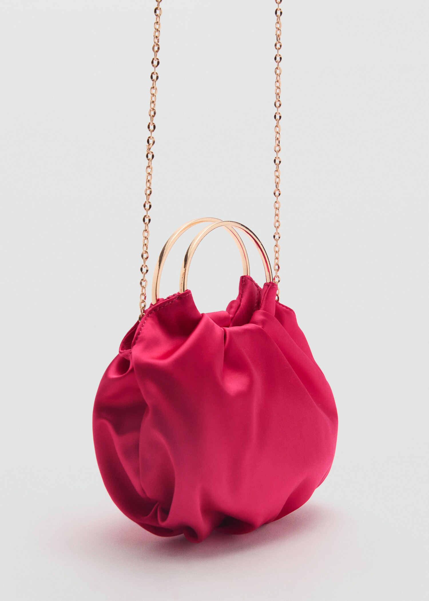 Bolso satinado anilla metálica - Plano medio