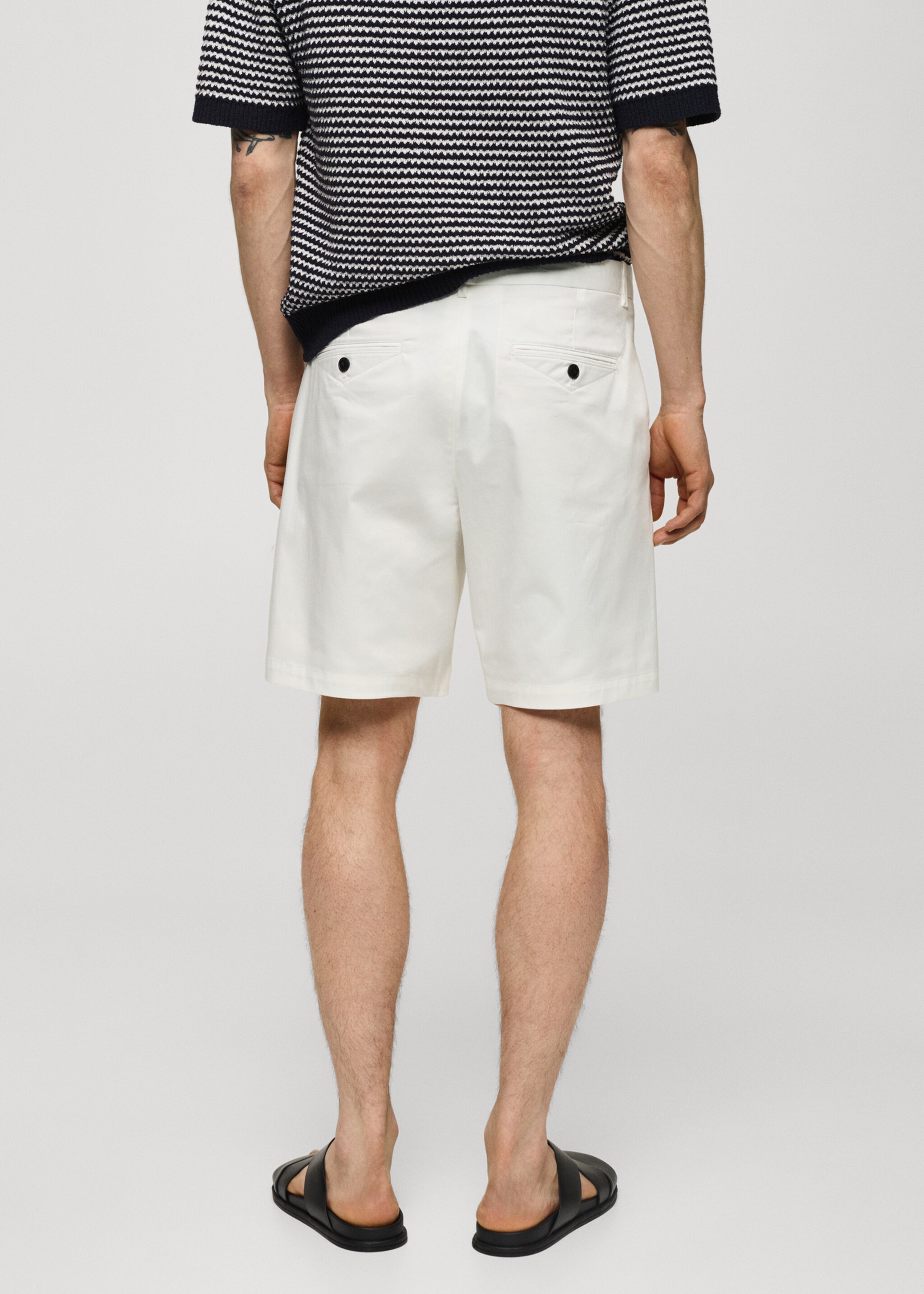 Slim Fit-Bermudashorts aus Baumwolle - Rückseite des Artikels