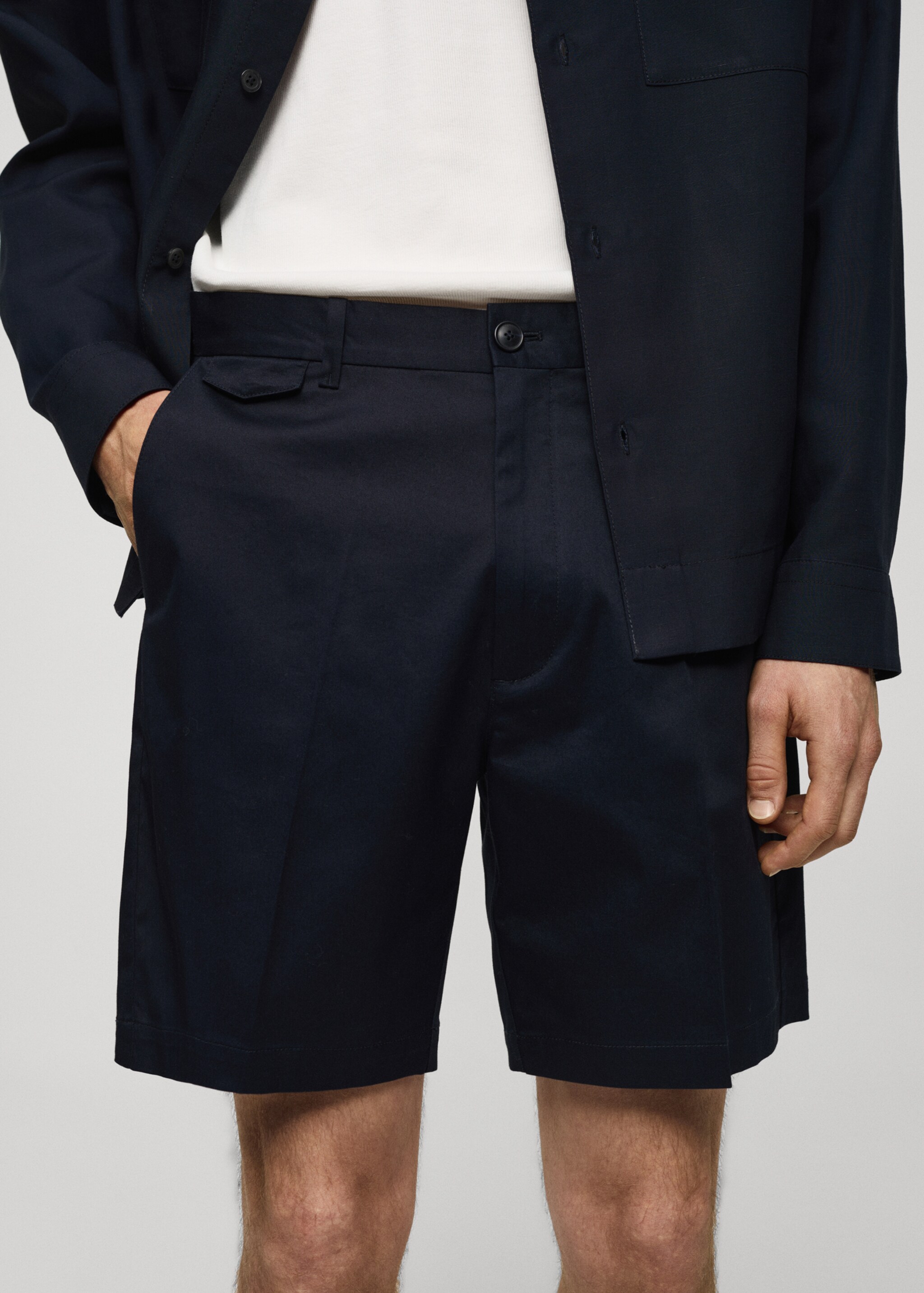 Slim Fit-Bermudashorts aus Baumwolle - Detail des Artikels 1