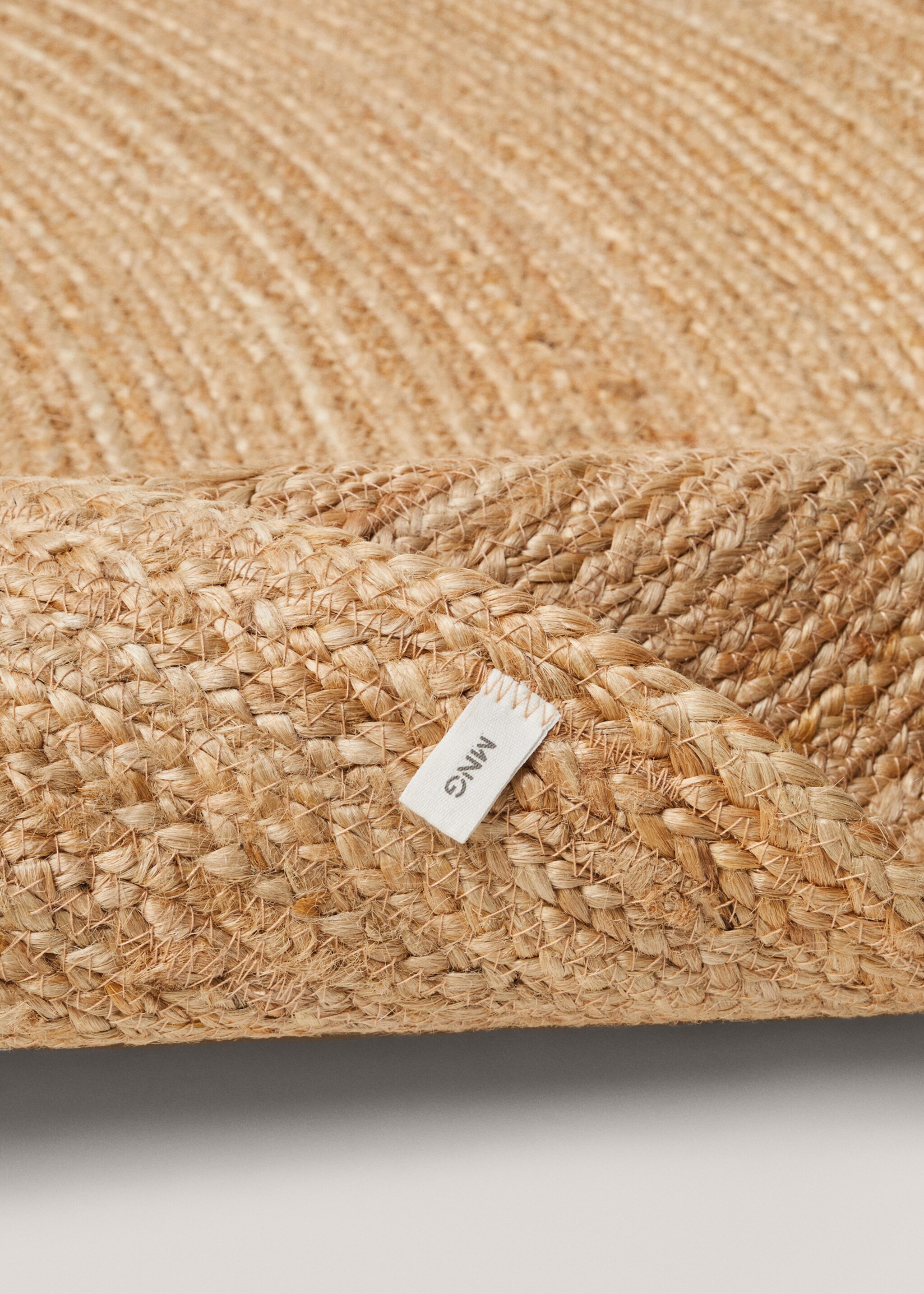 Medium natural fibre round rug - Details of the article 2, Beige. Ref: 77071008-00.